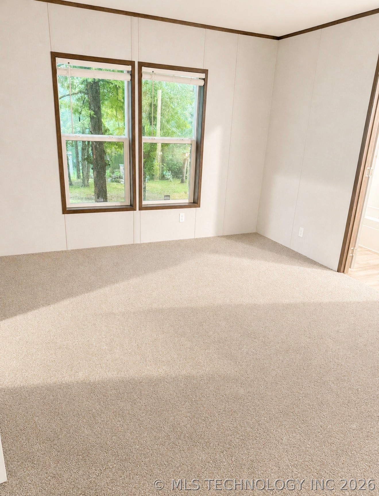 2108 Oriole Property Photo 7