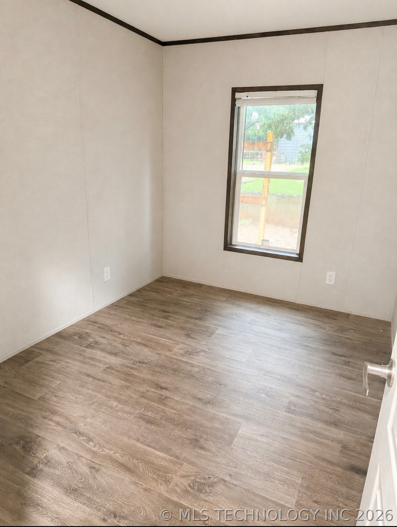 2108 Oriole Property Photo 9