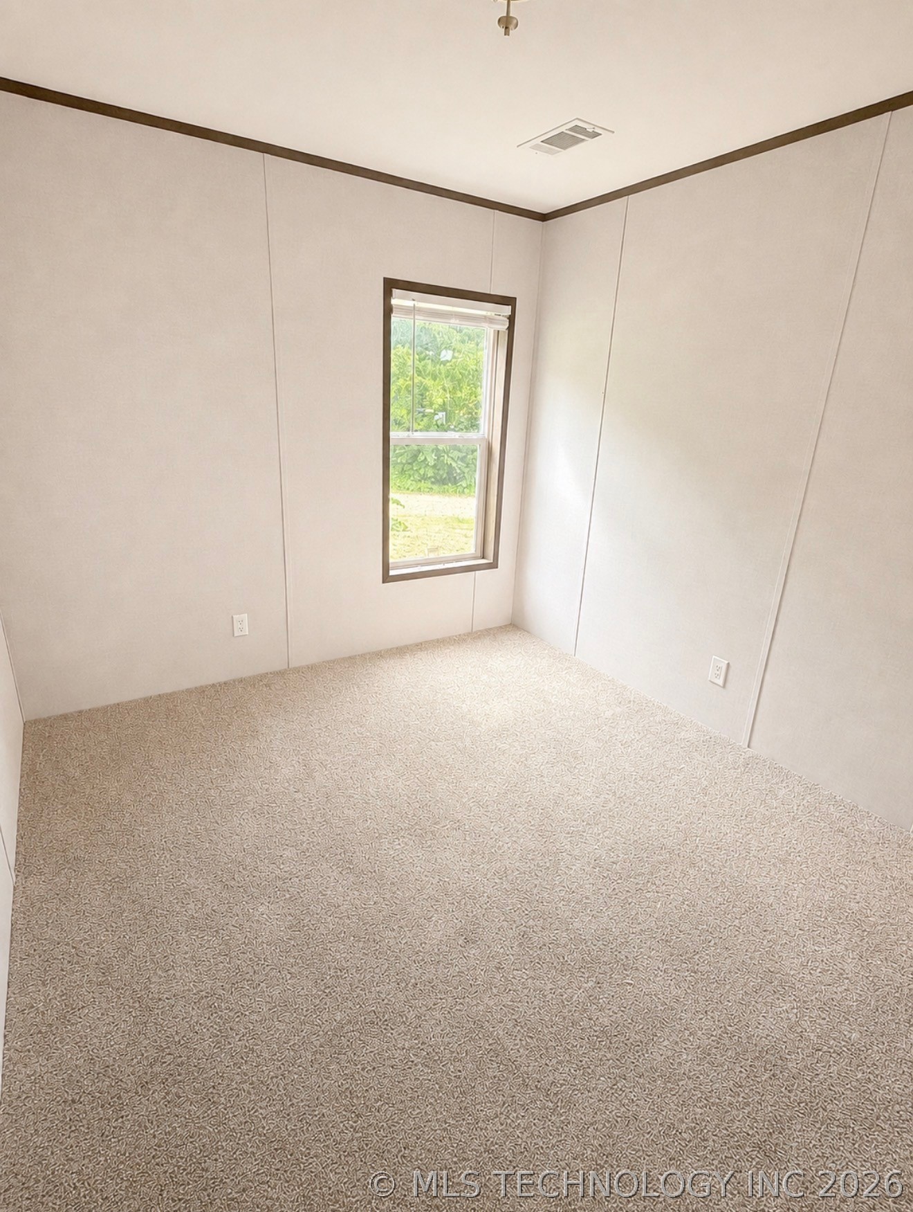 2108 Oriole Property Photo 10