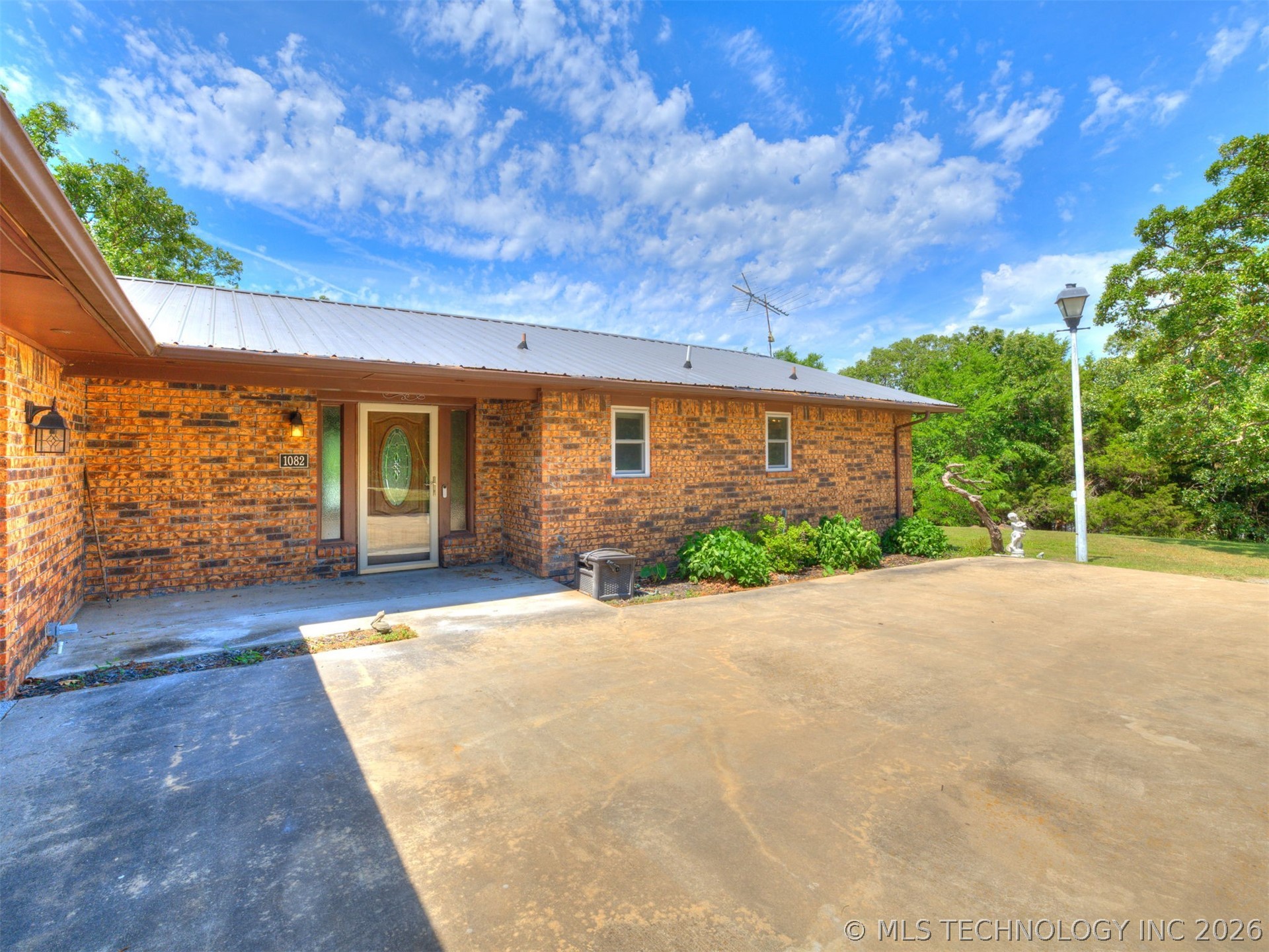 1082 Gaines Creek Loop Property Photo 3
