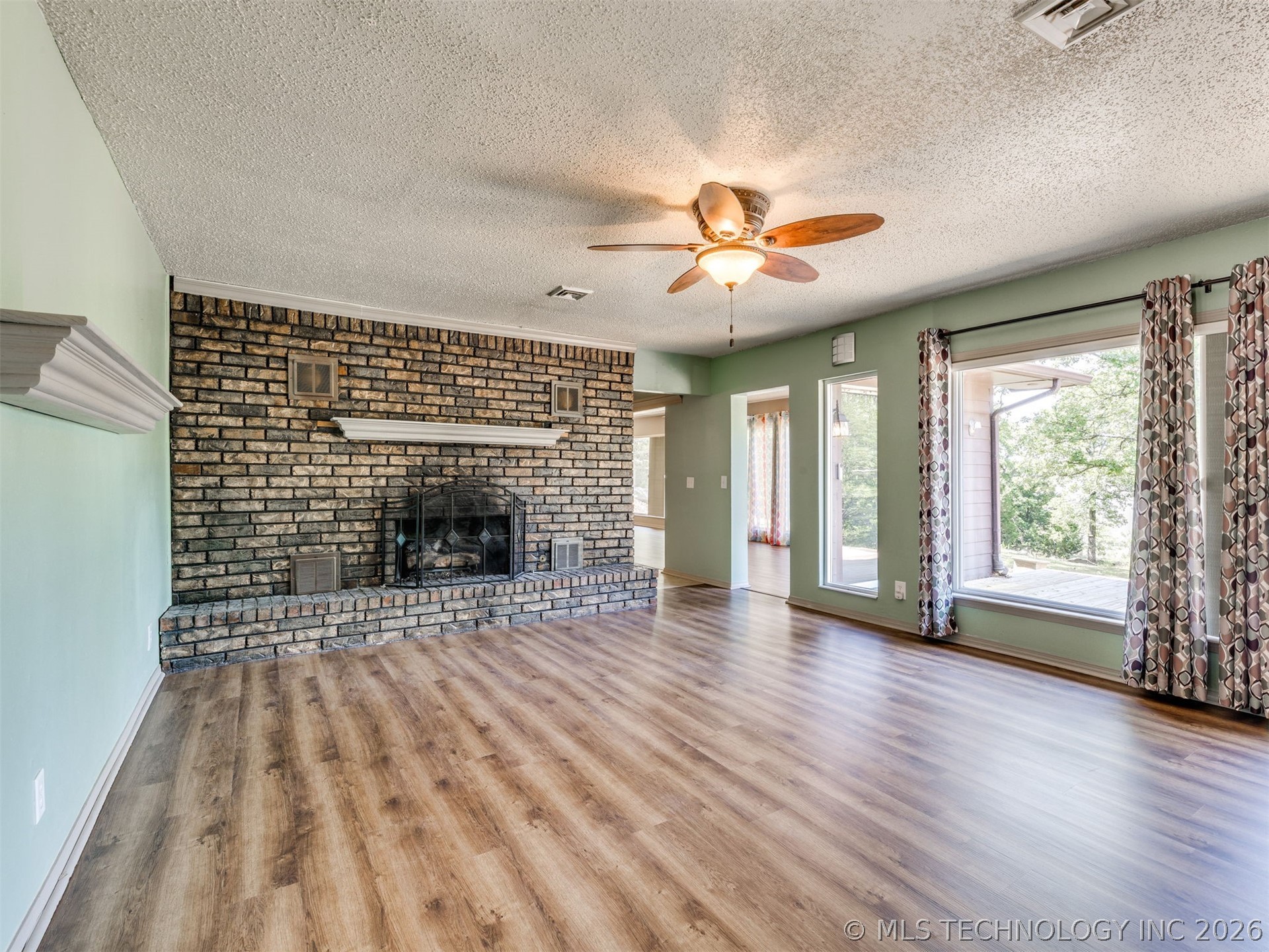 1082 Gaines Creek Loop Property Photo 8