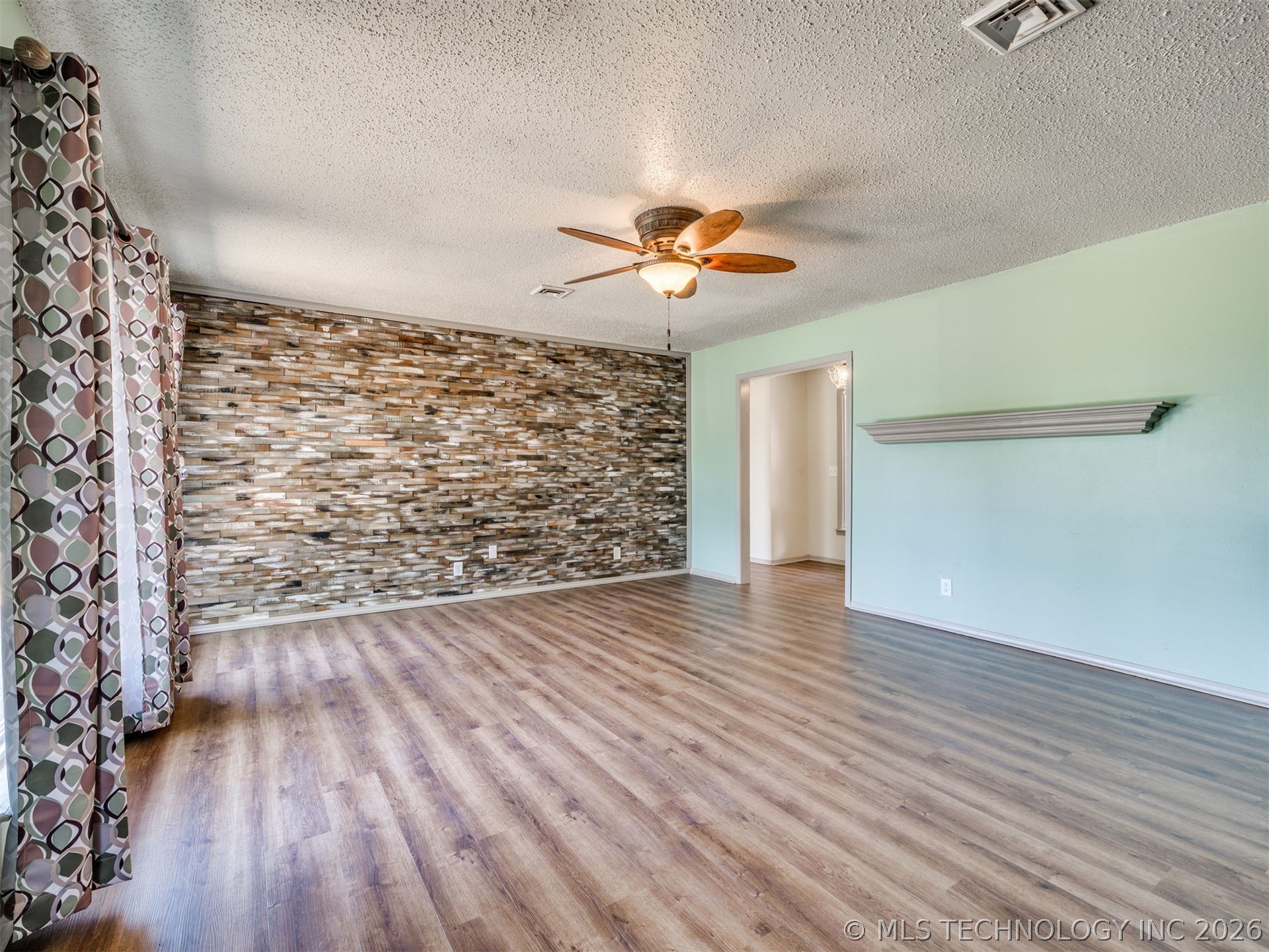 1082 Gaines Creek Loop Property Photo 11