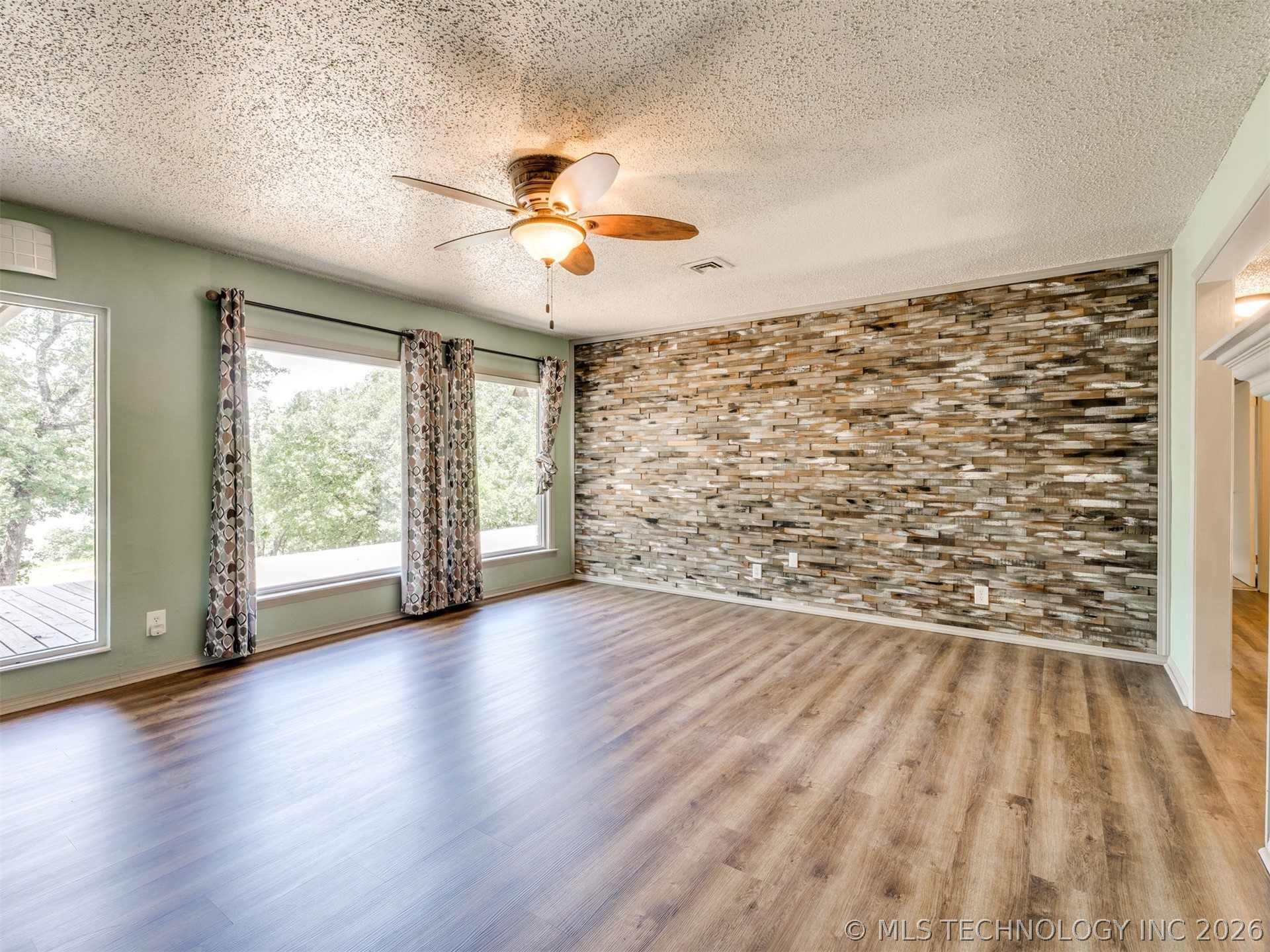 1082 Gaines Creek Loop Property Photo 12