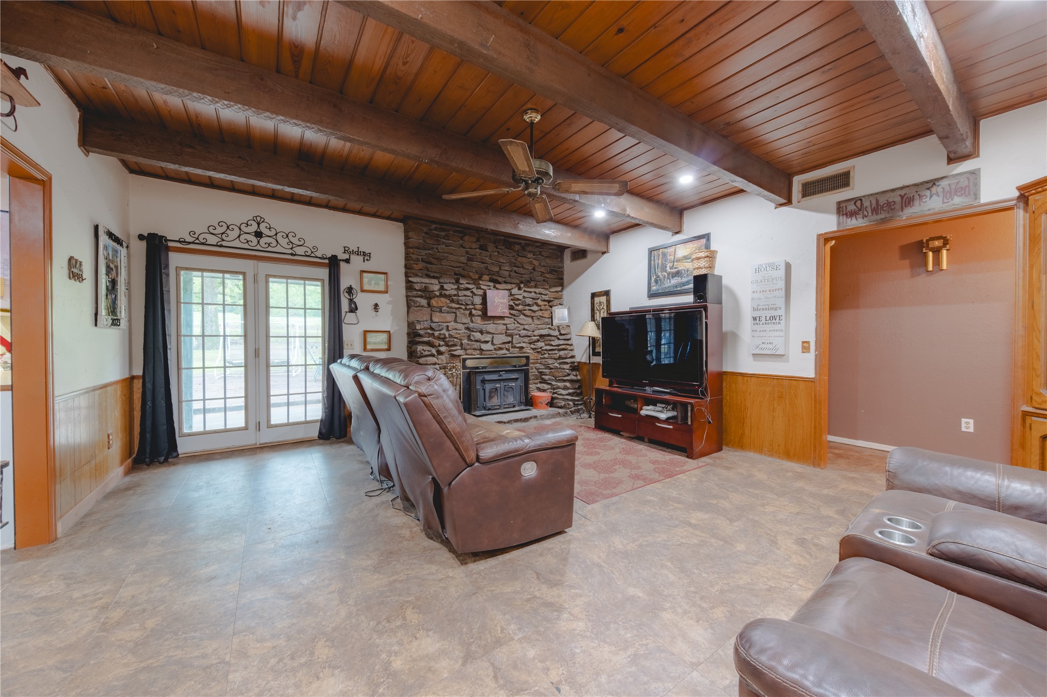 461356 E 1023 Road Property Photo 5