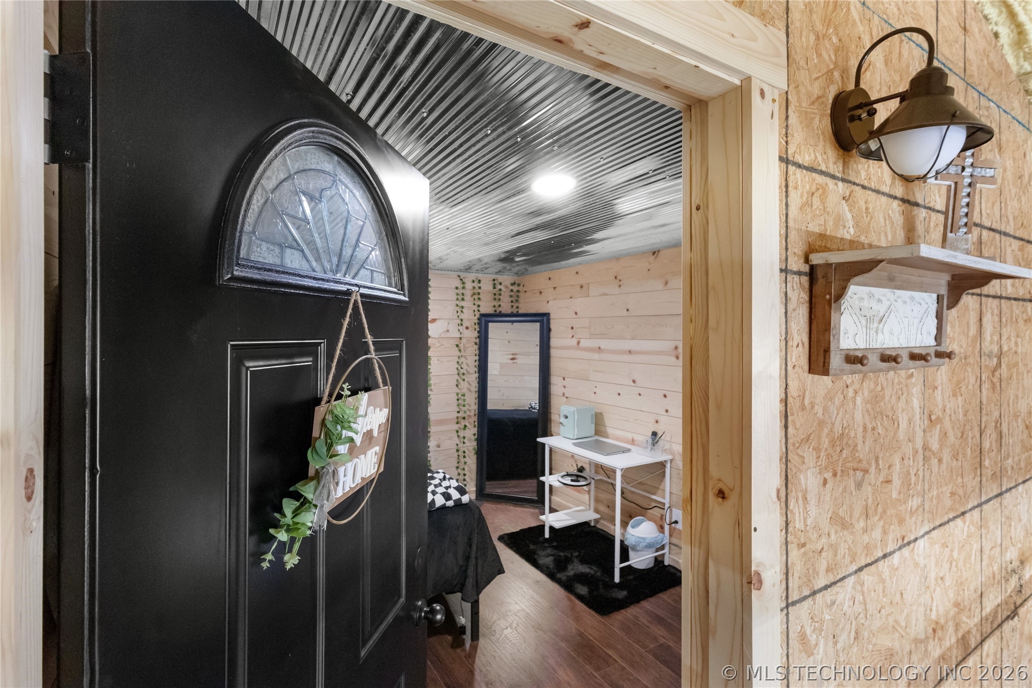 420715 E 1168 Property Photo 3