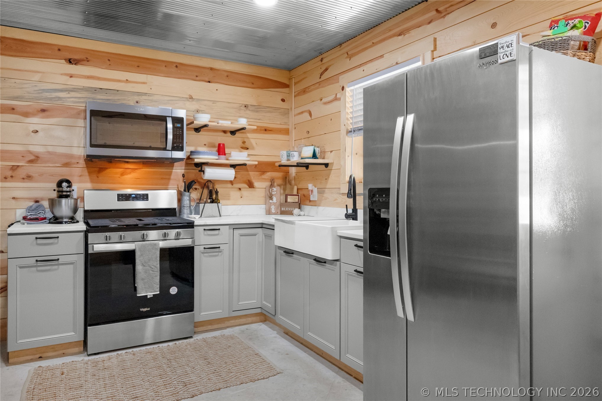 420715 E 1168 Property Photo 10