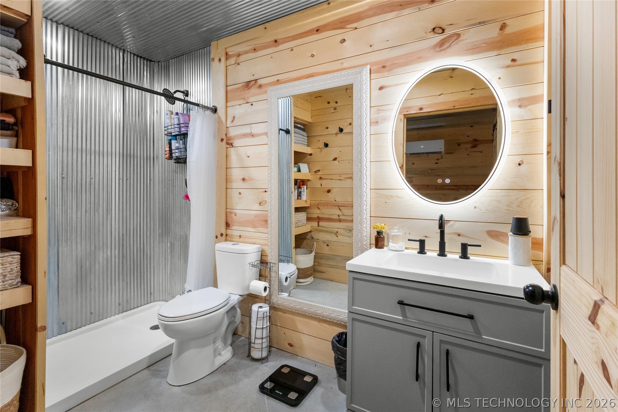 420715 E 1168 Property Photo 17