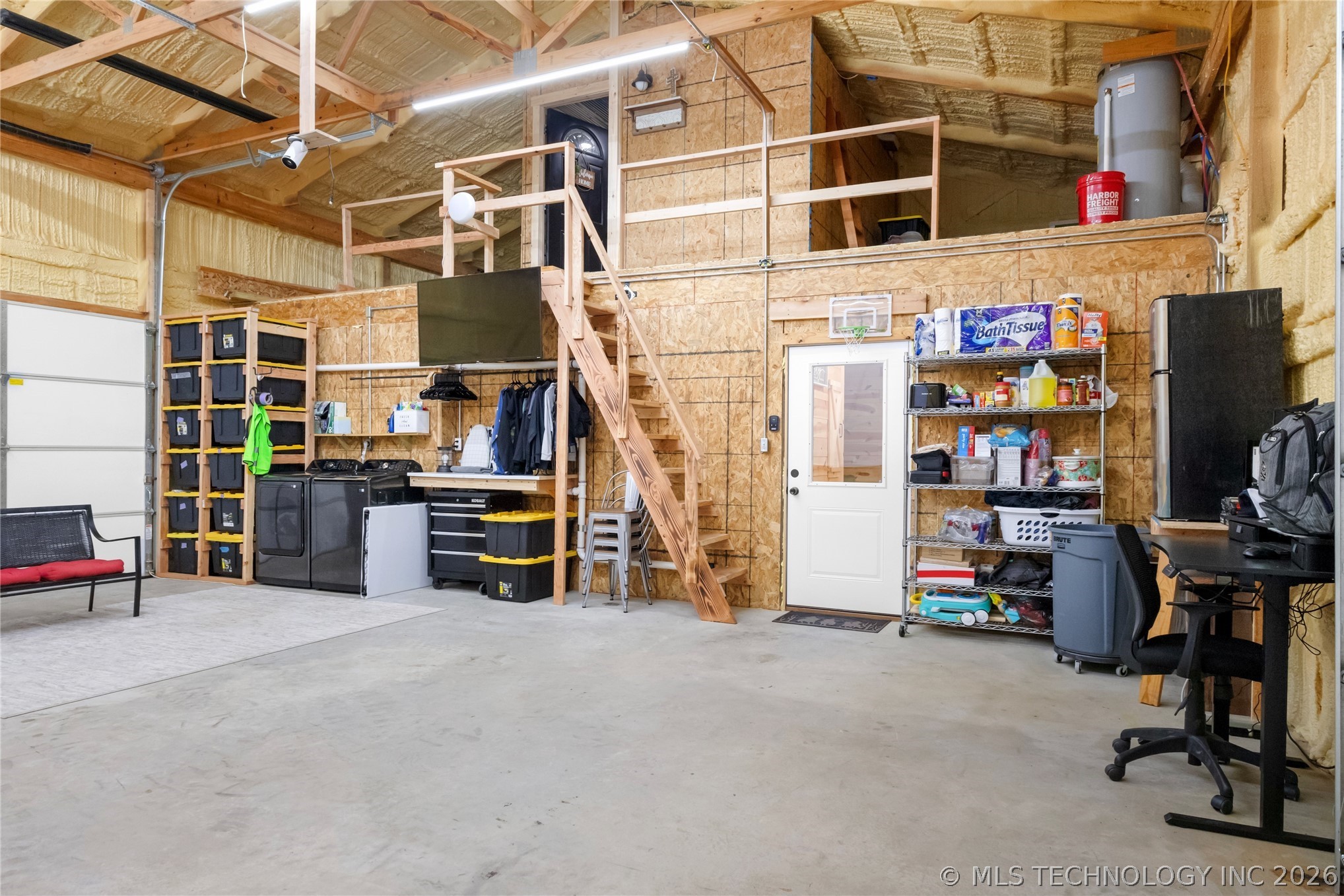 420715 E 1168 Property Photo 21