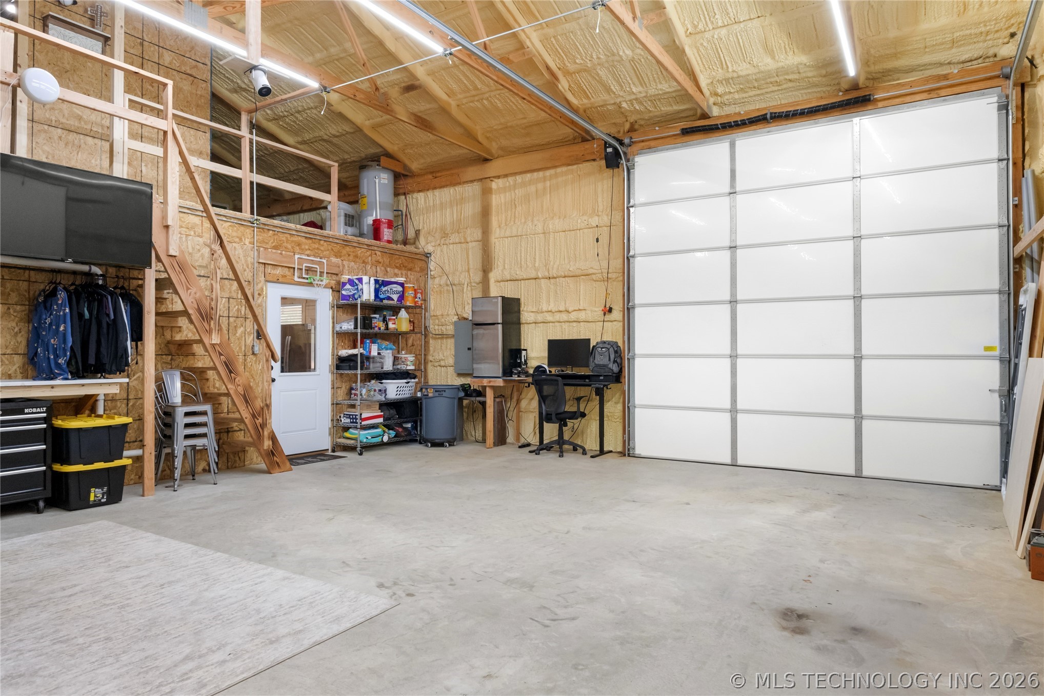 420715 E 1168 Property Photo 22