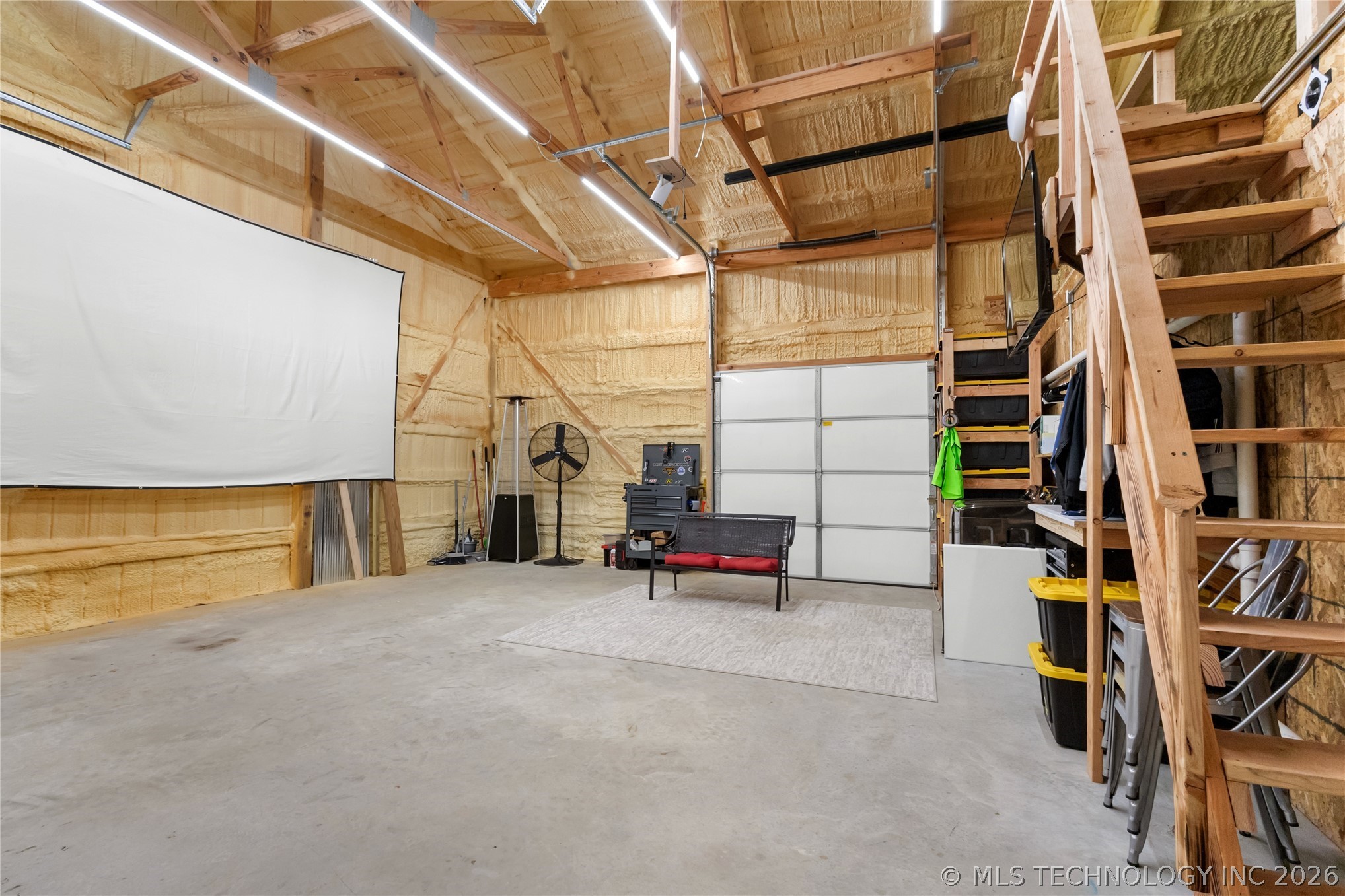 420715 E 1168 Property Photo 24