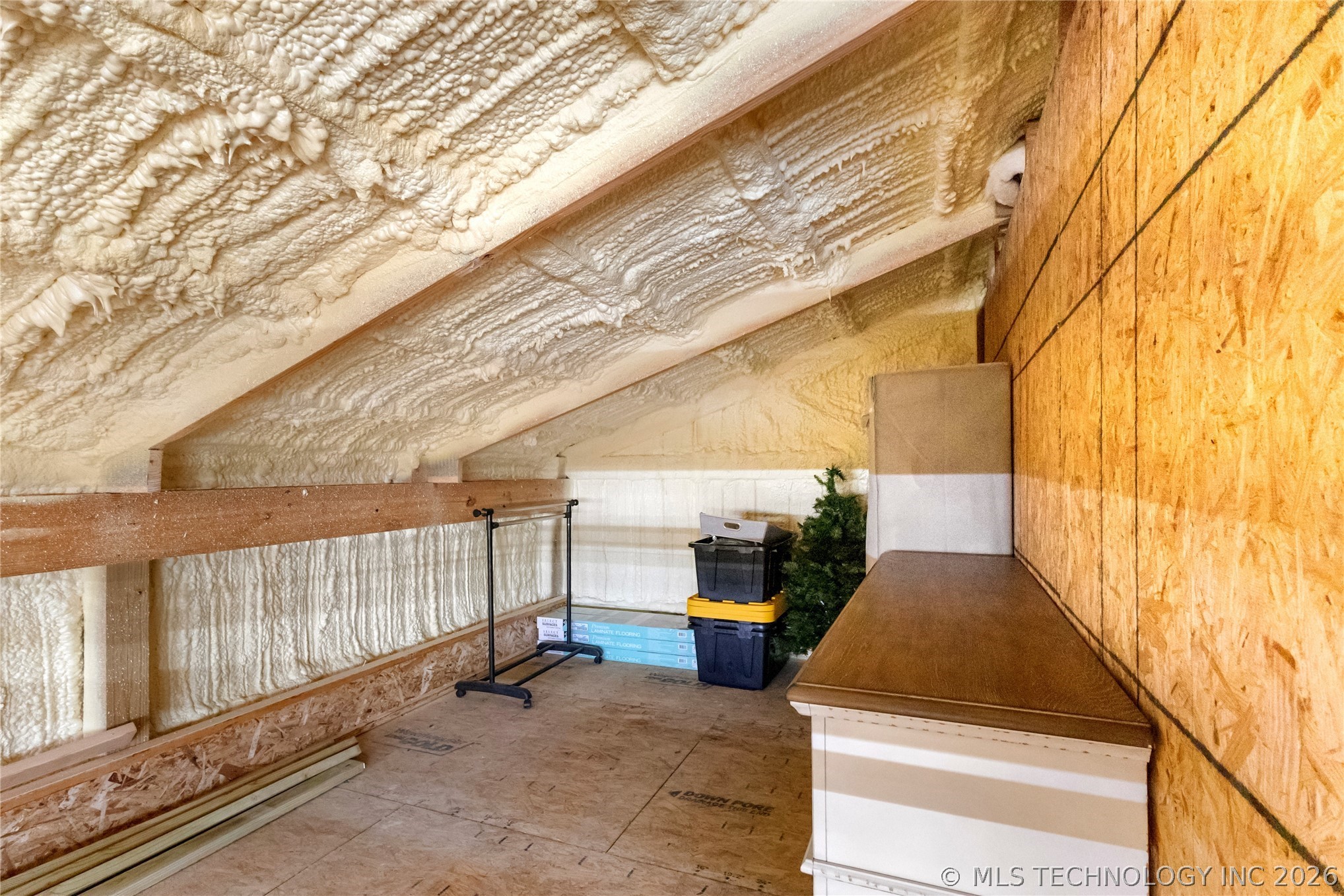 420715 E 1168 Property Photo 30