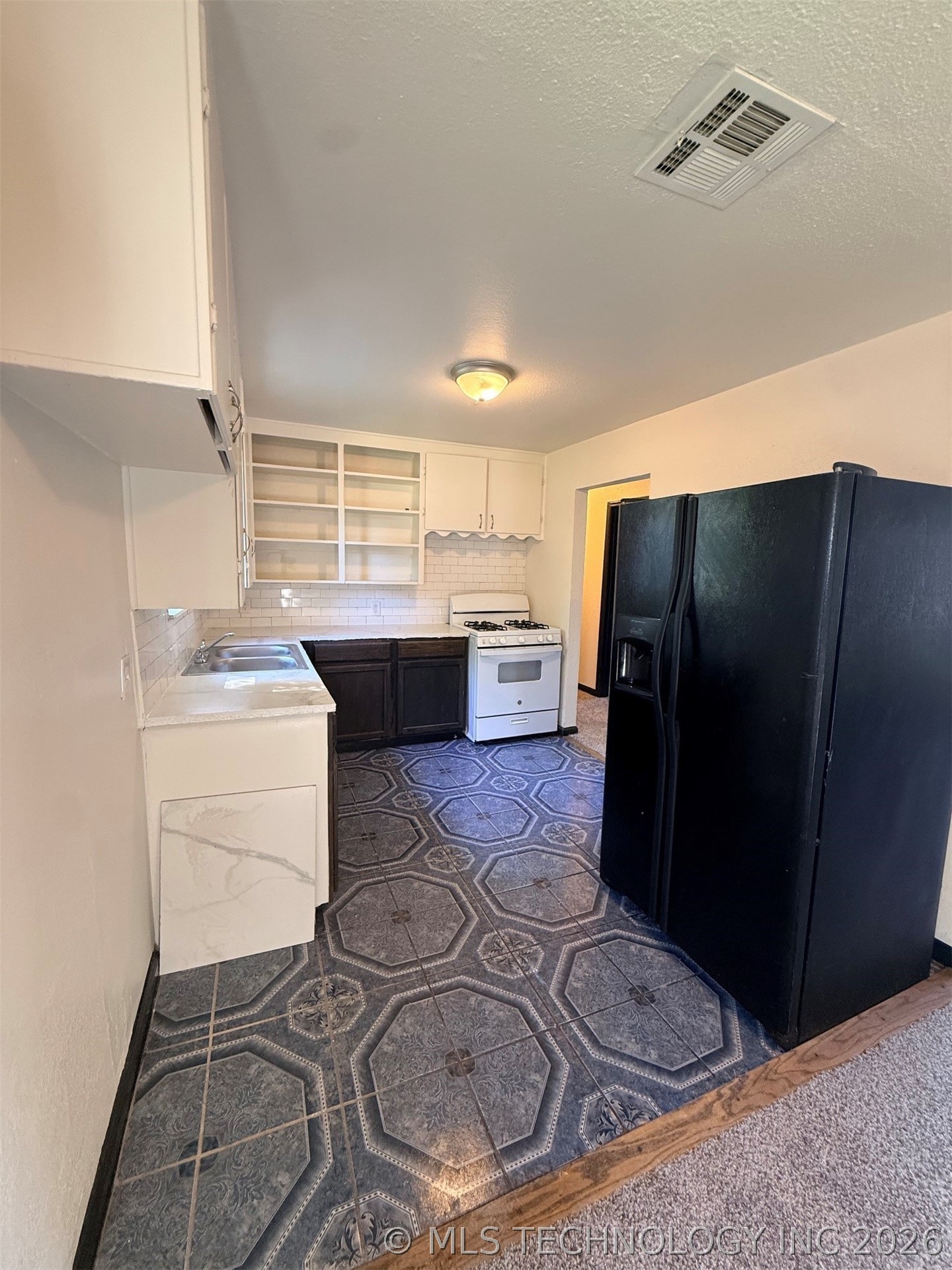4907 N Garrison Place Property Photo 2