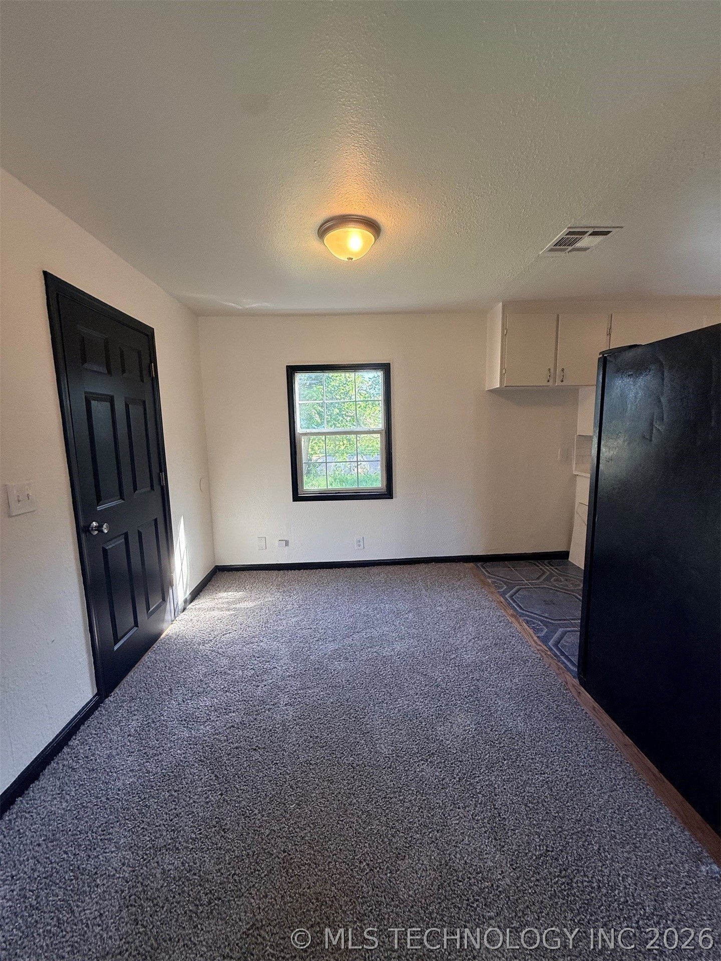 4907 N Garrison Place Property Photo 4