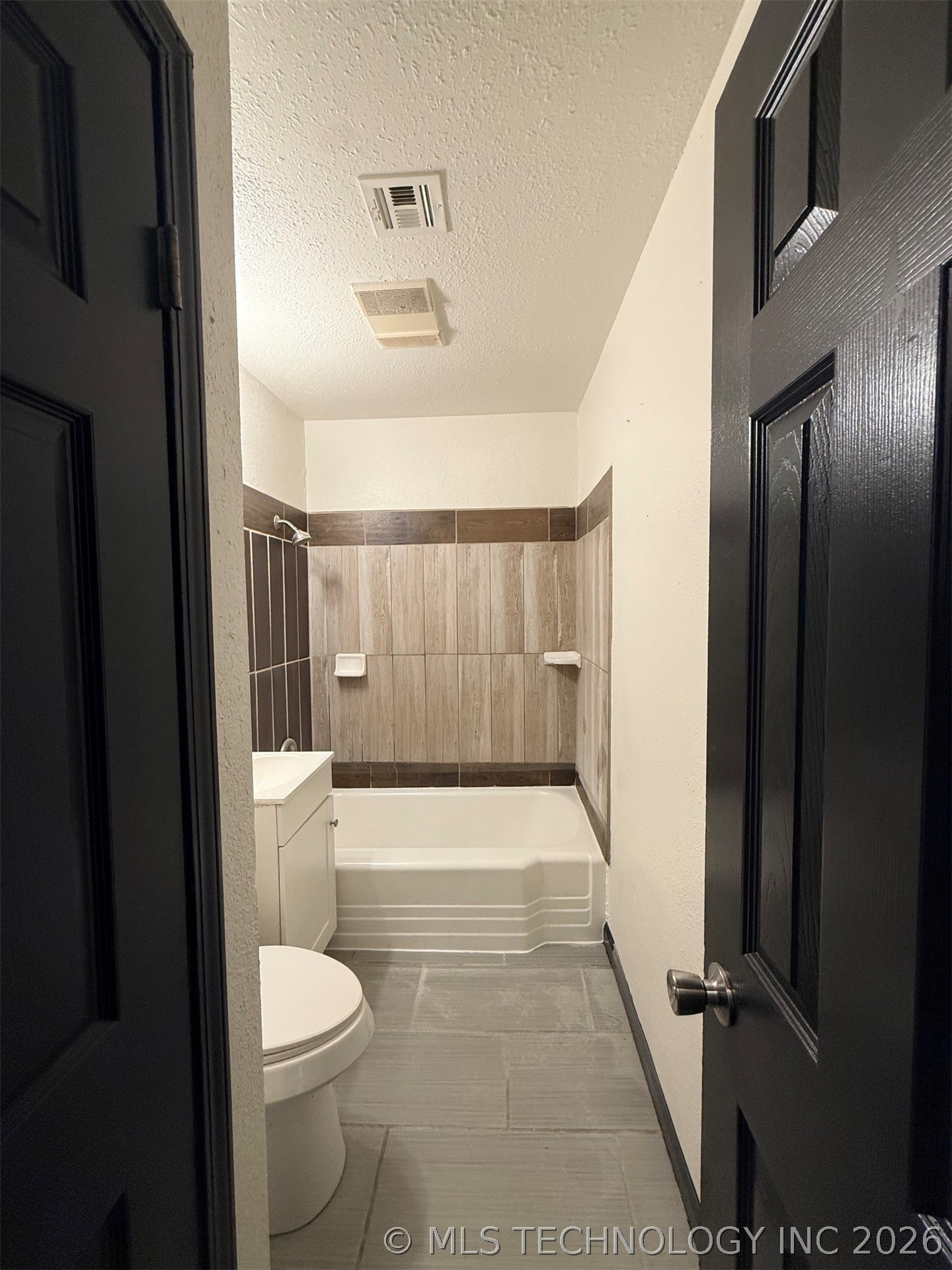4907 N Garrison Place Property Photo 7