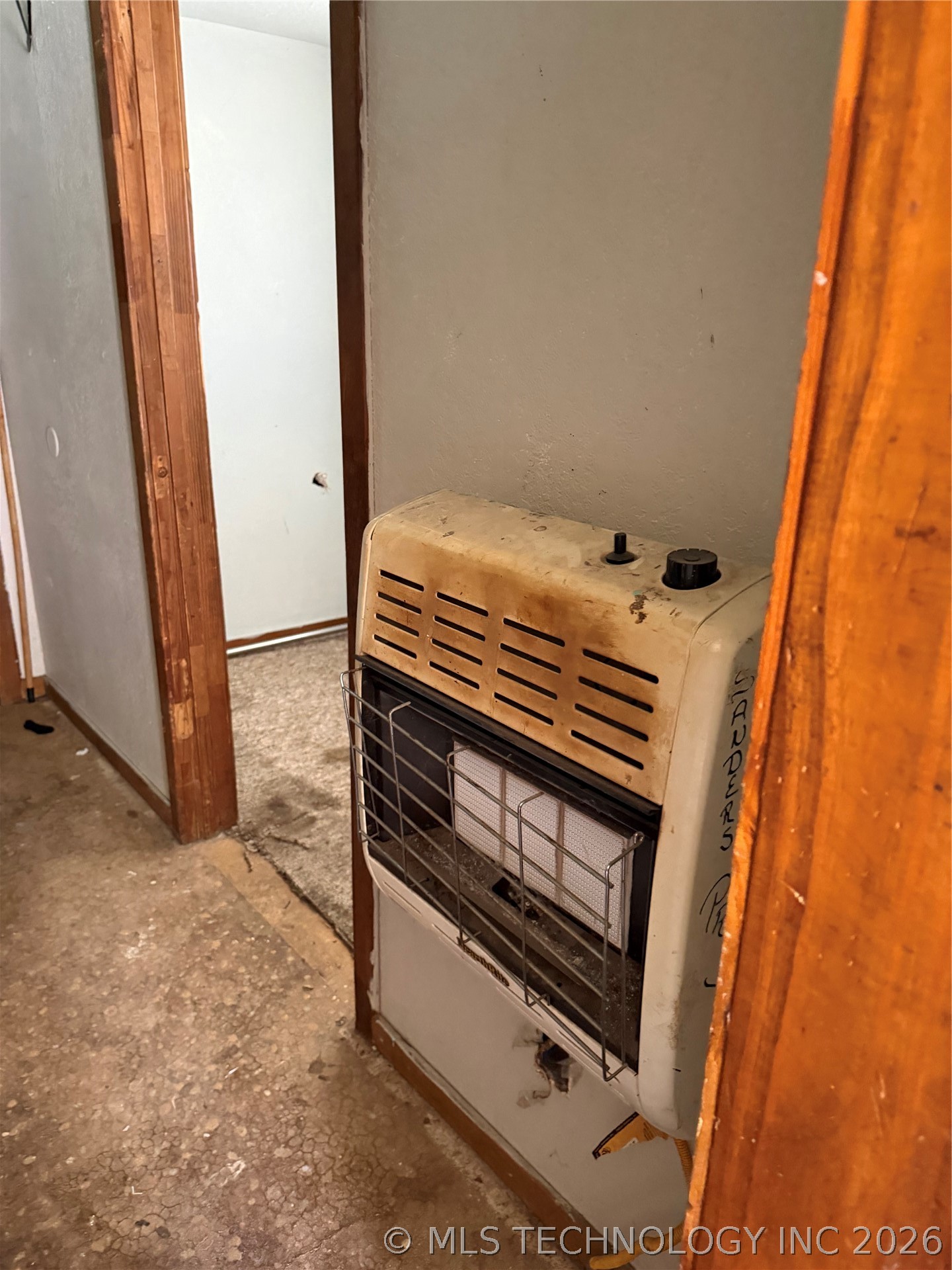 321 S Taft Avenue Property Photo 7