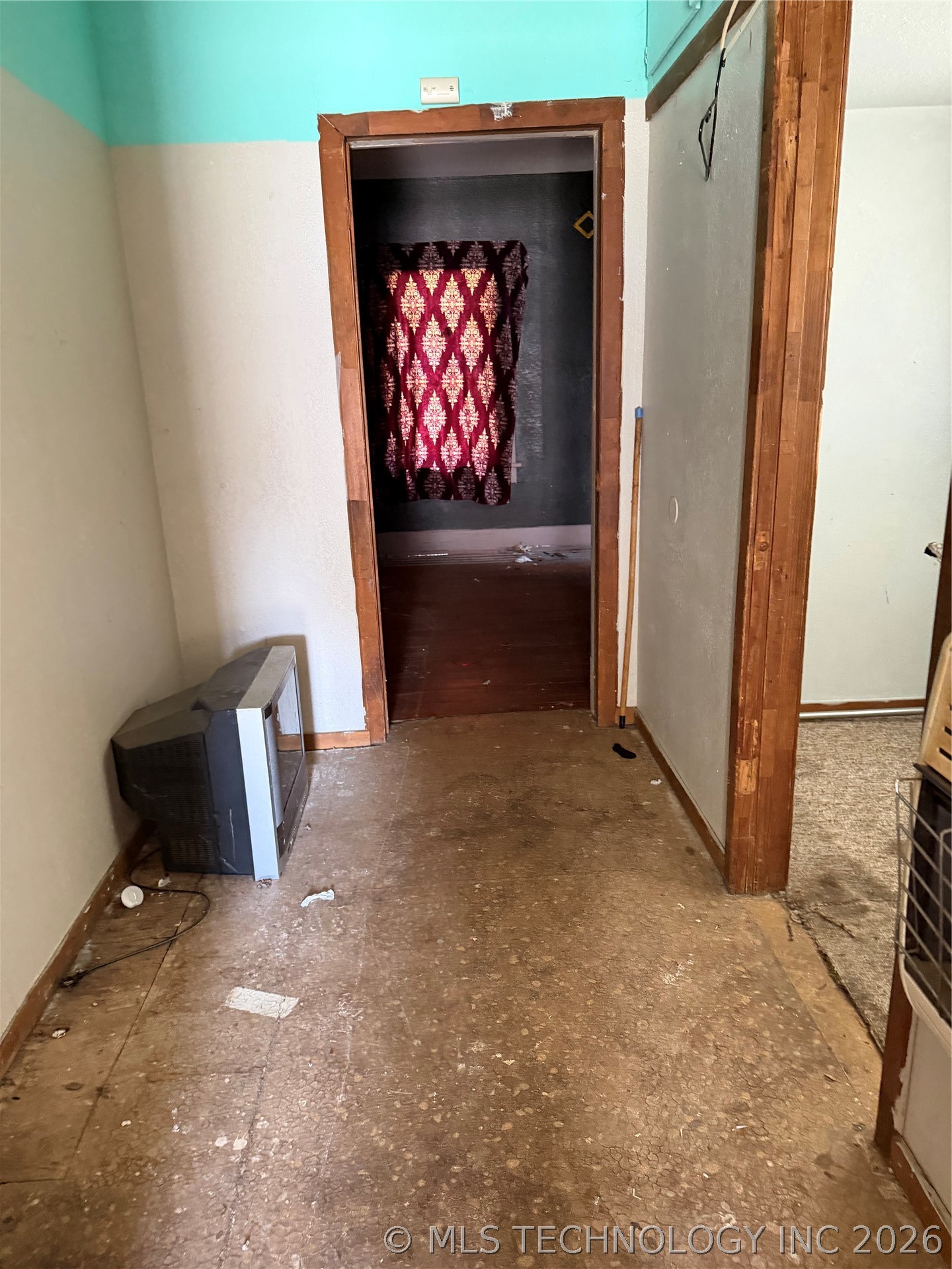 321 S Taft Avenue Property Photo 8
