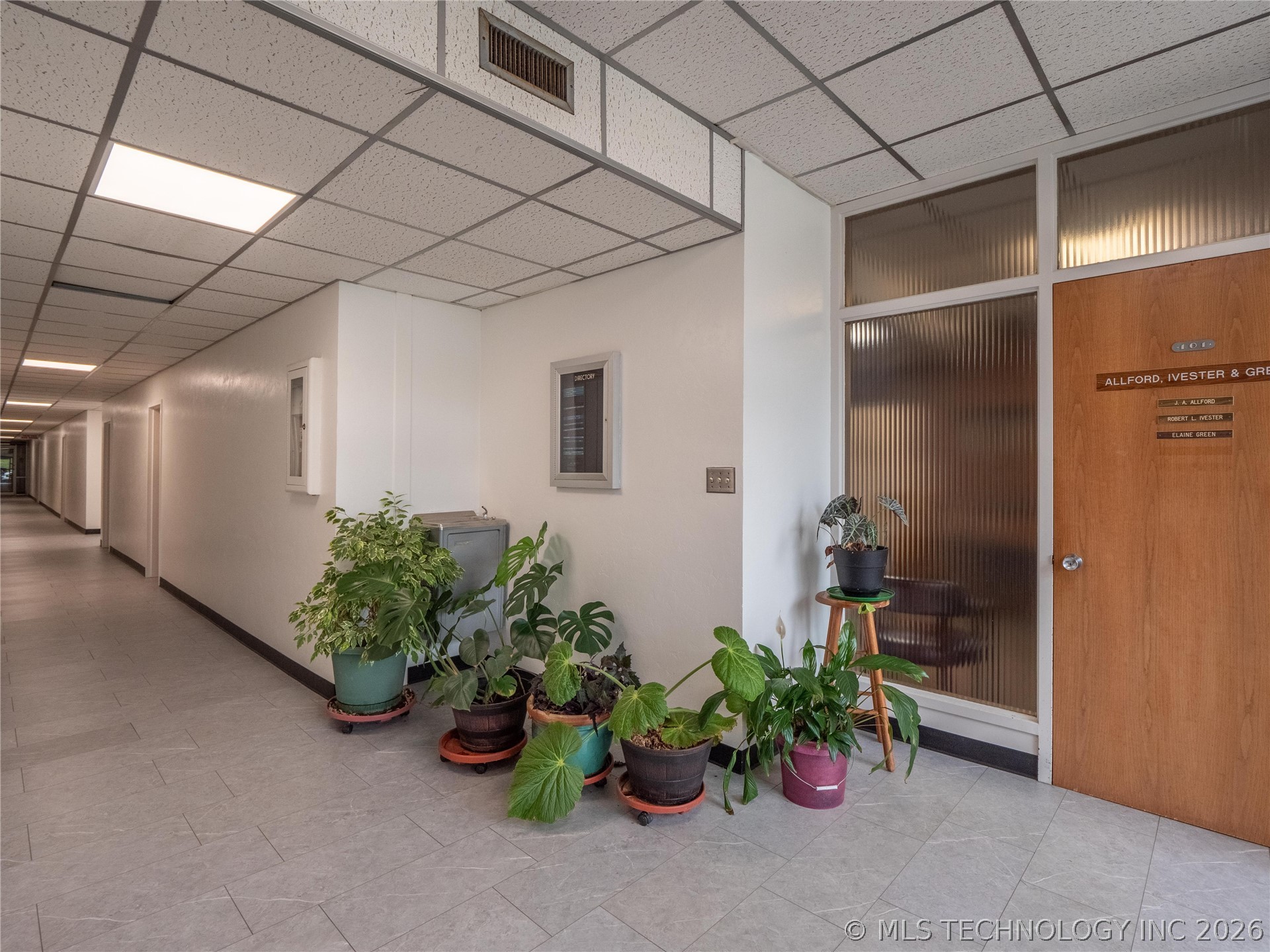 10 E Washington Avenue Property Photo 7