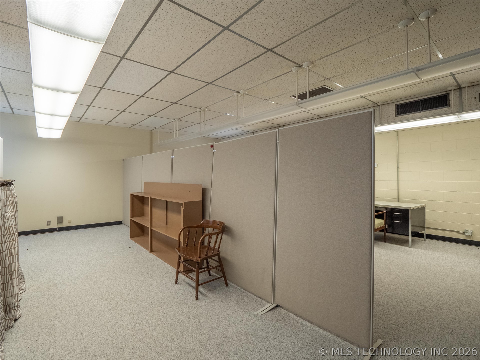 10 E Washington Avenue Property Photo 18