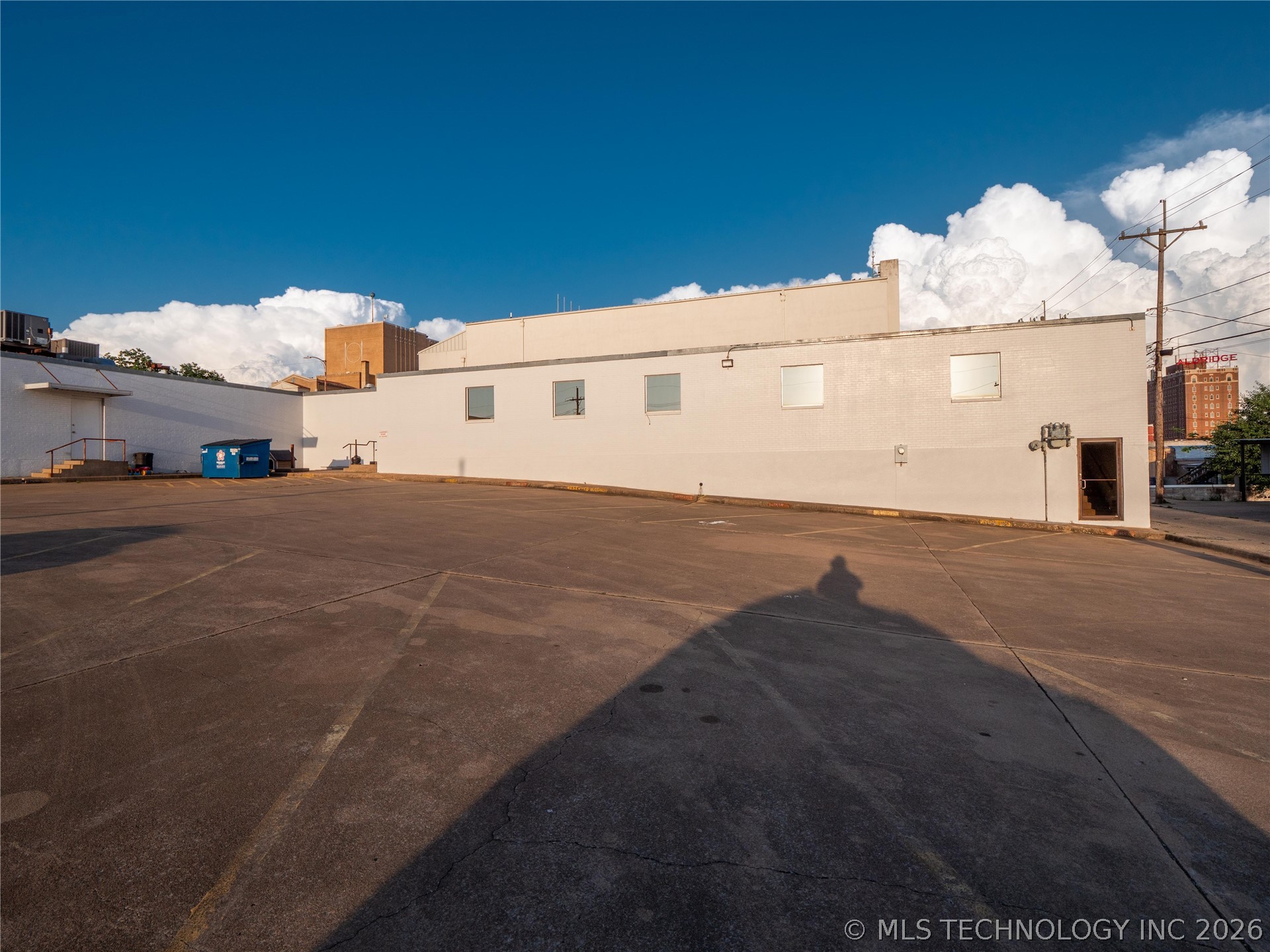10 E Washington Avenue Property Photo 26
