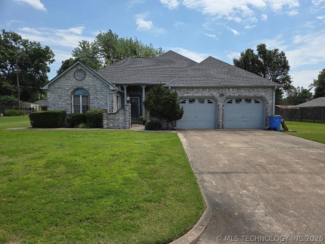 112 Circle Drive Property Photo 1