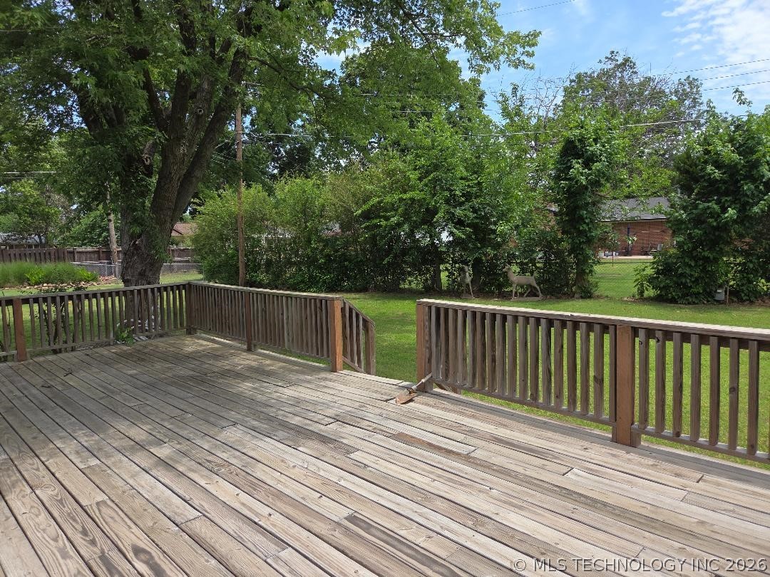 112 Circle Drive Property Photo 7