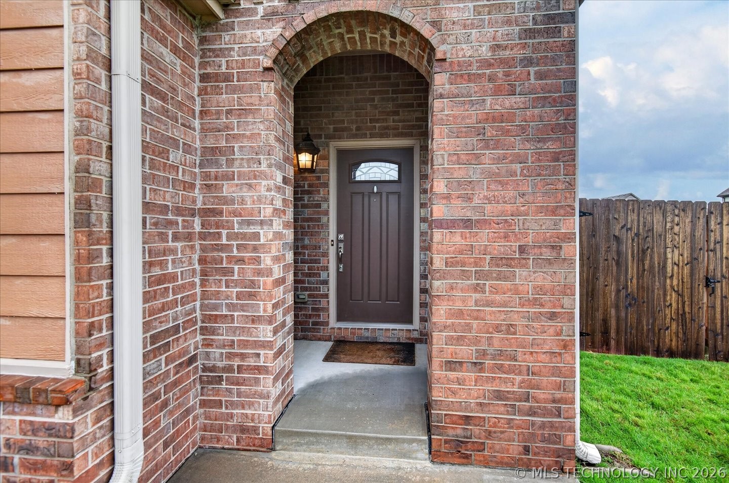 6422 Foxtail Park Drive Property Photo 4