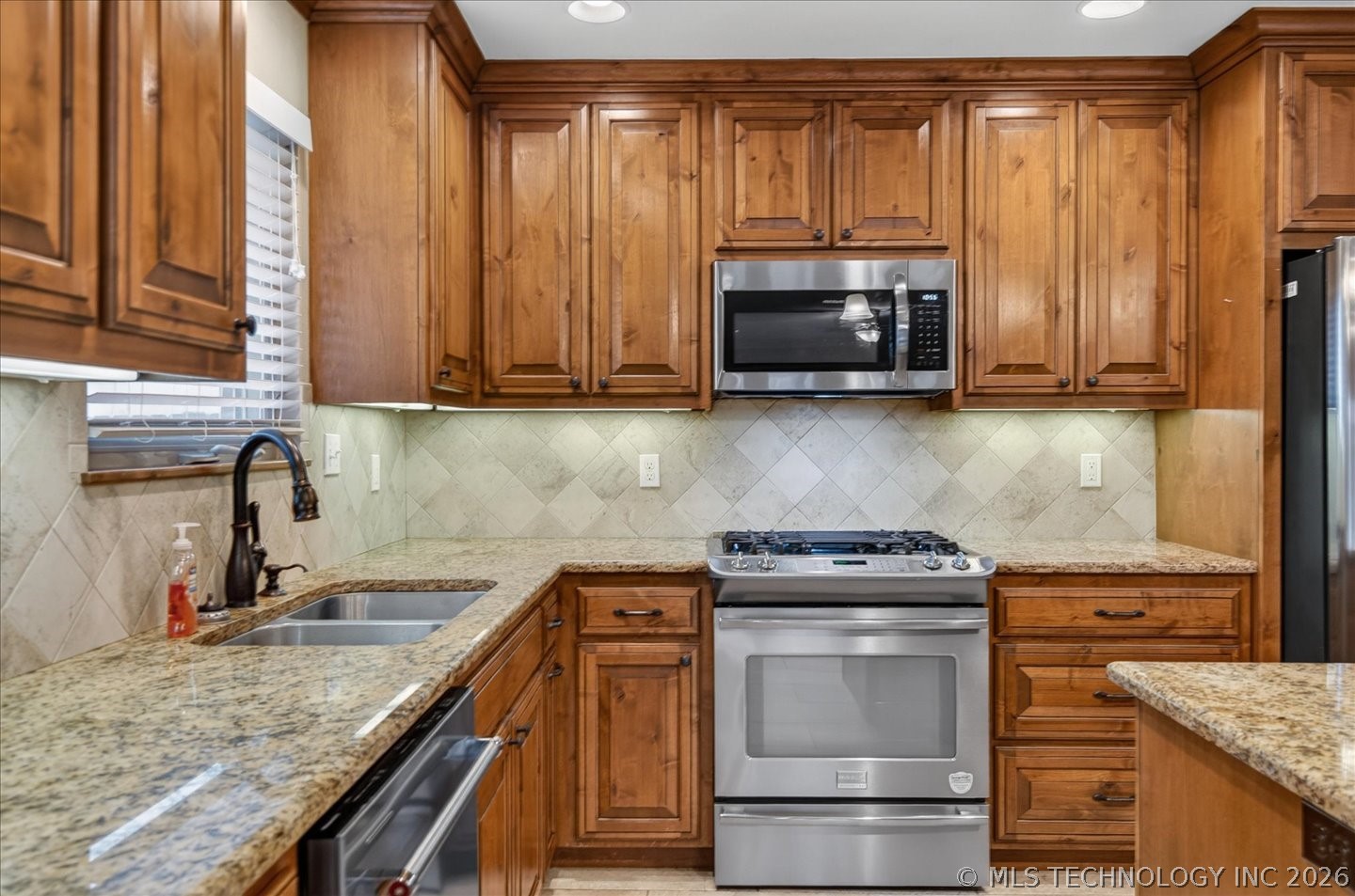 6422 Foxtail Park Drive Property Photo 17