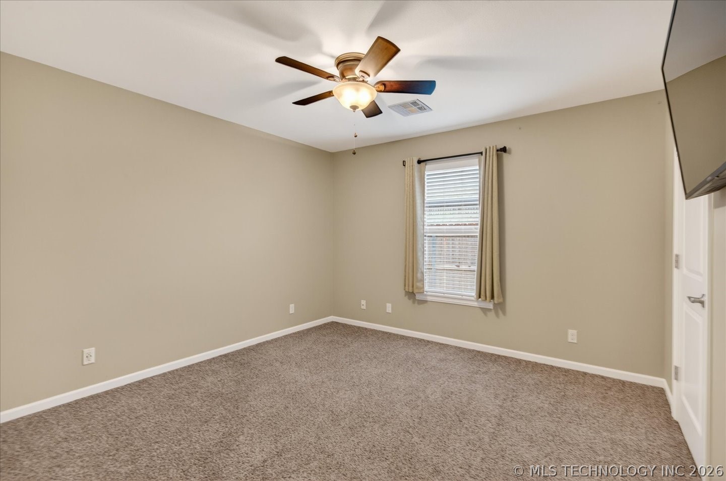 6422 Foxtail Park Drive Property Photo 26