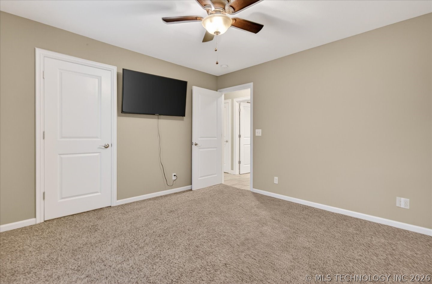 6422 Foxtail Park Drive Property Photo 27