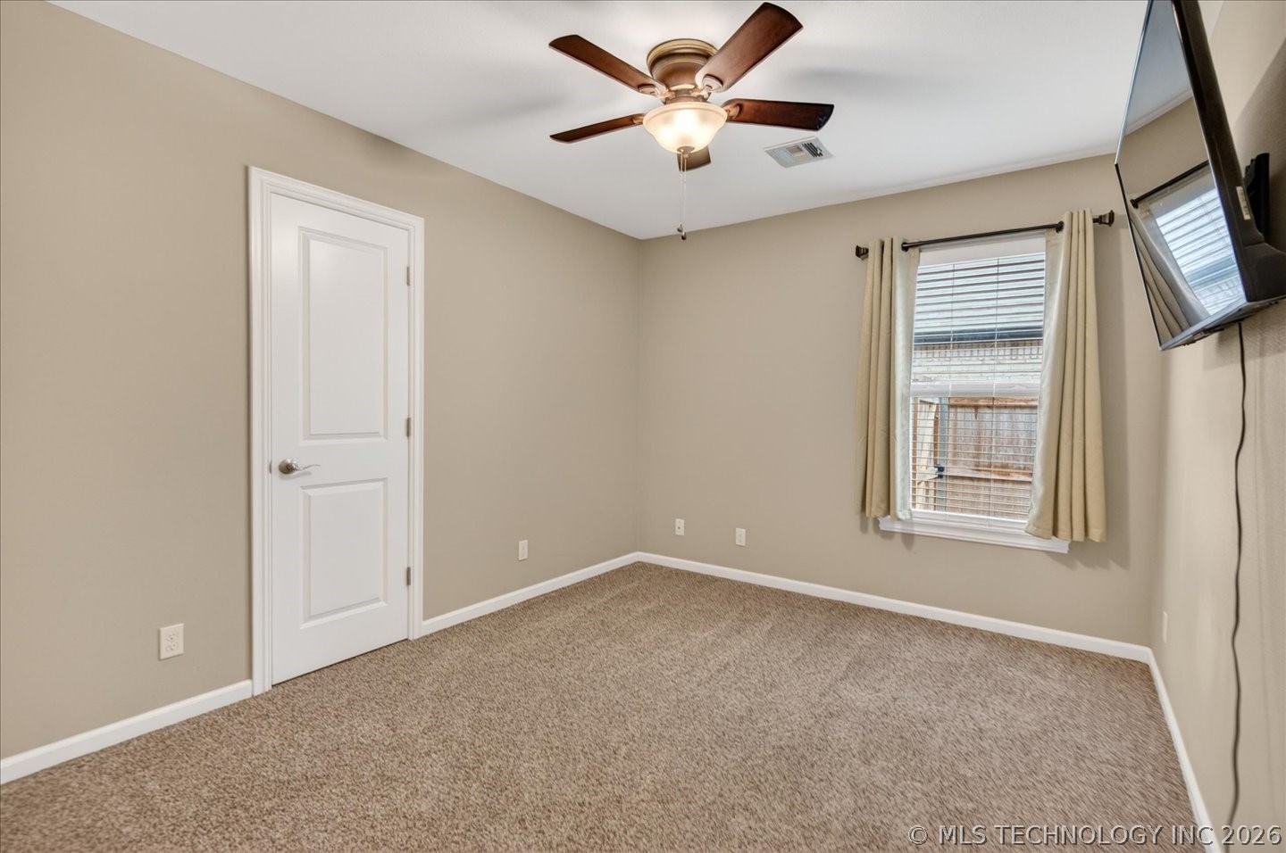 6422 Foxtail Park Drive Property Photo 29