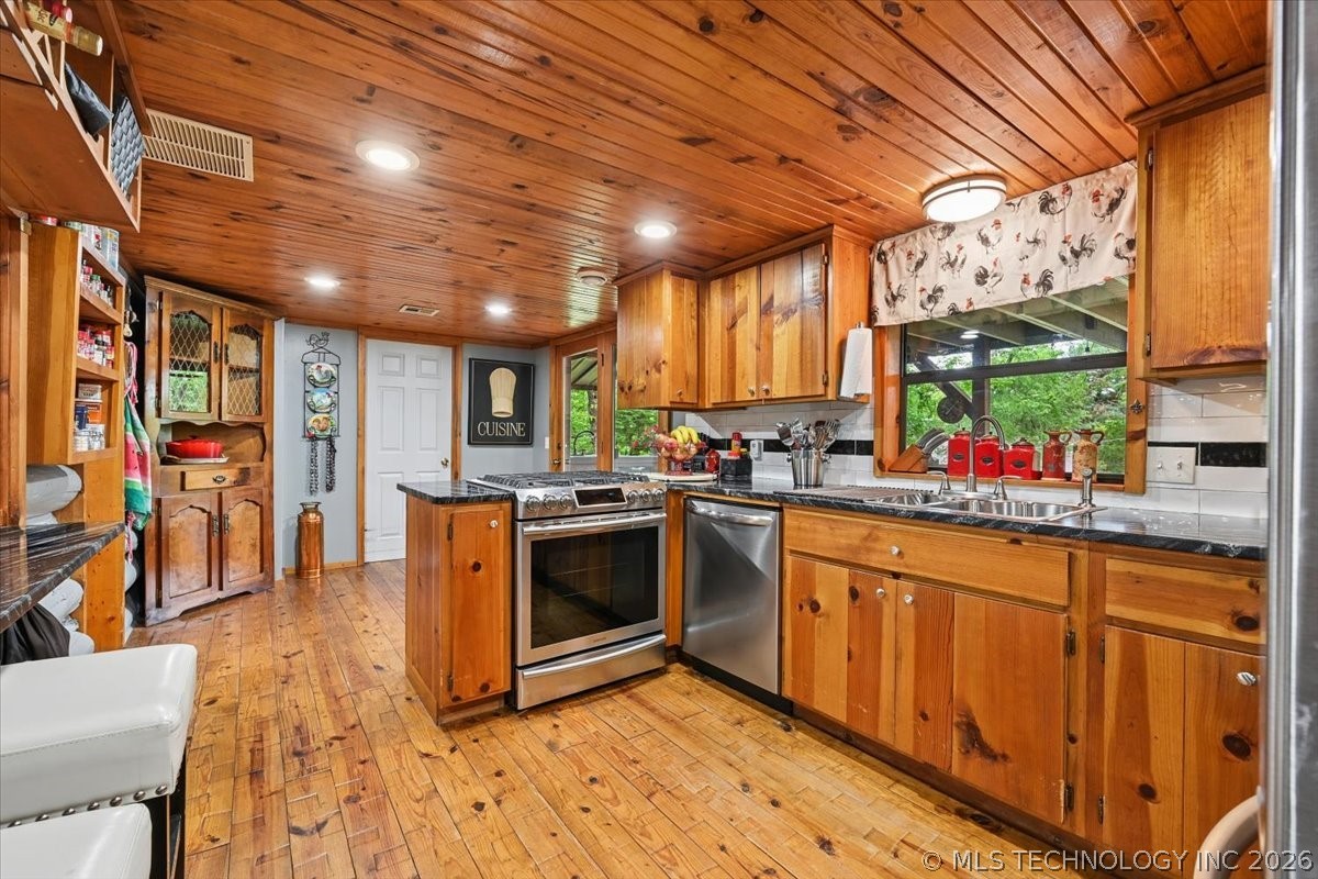 91 Crest Drive Property Photo 8