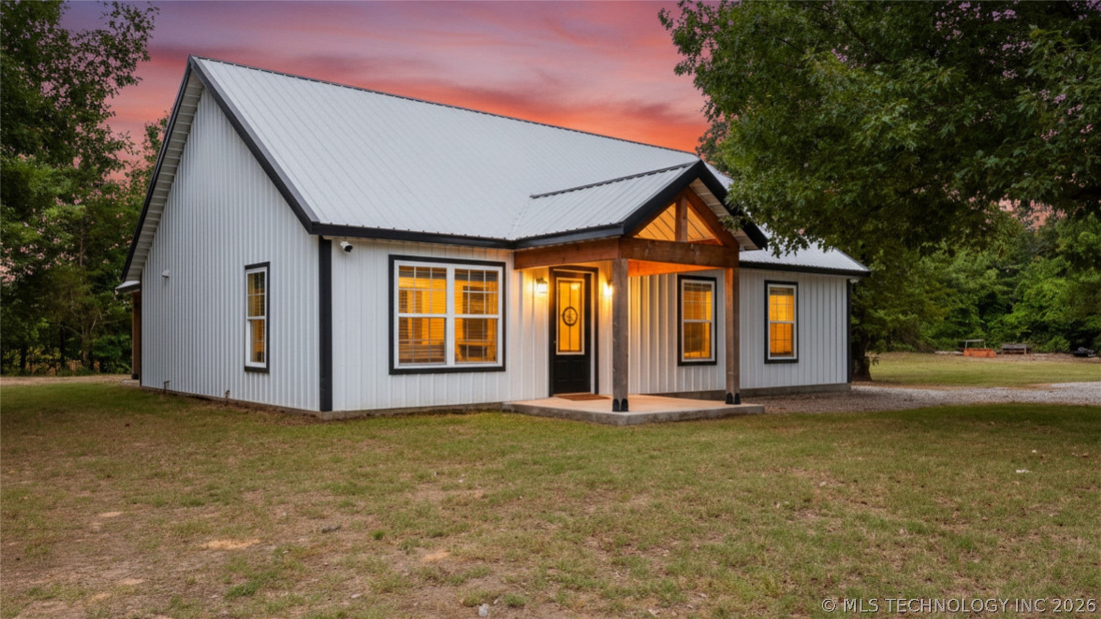420728 E 1168 Property Photo 7