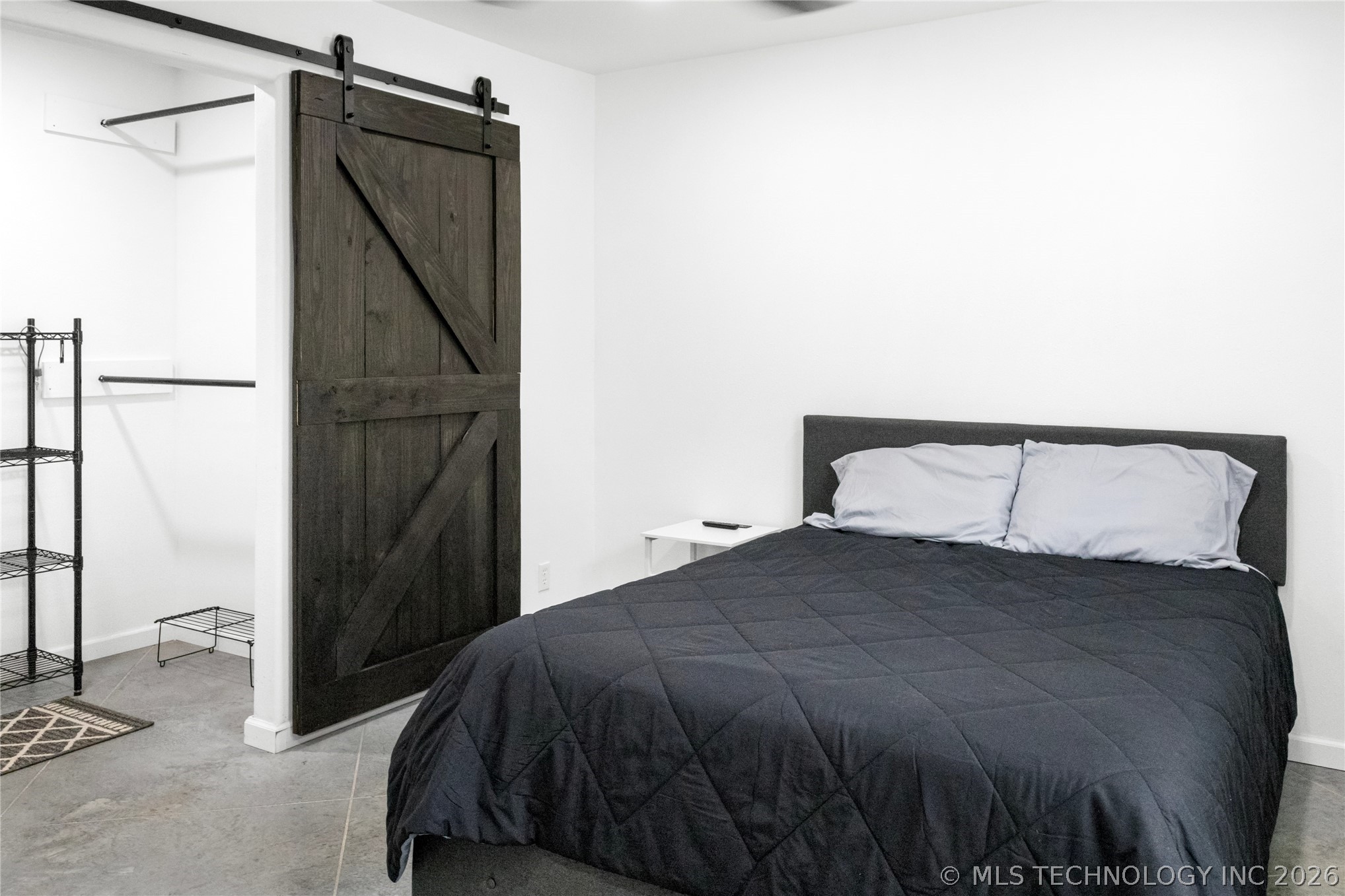 420728 E 1168 Property Photo 16