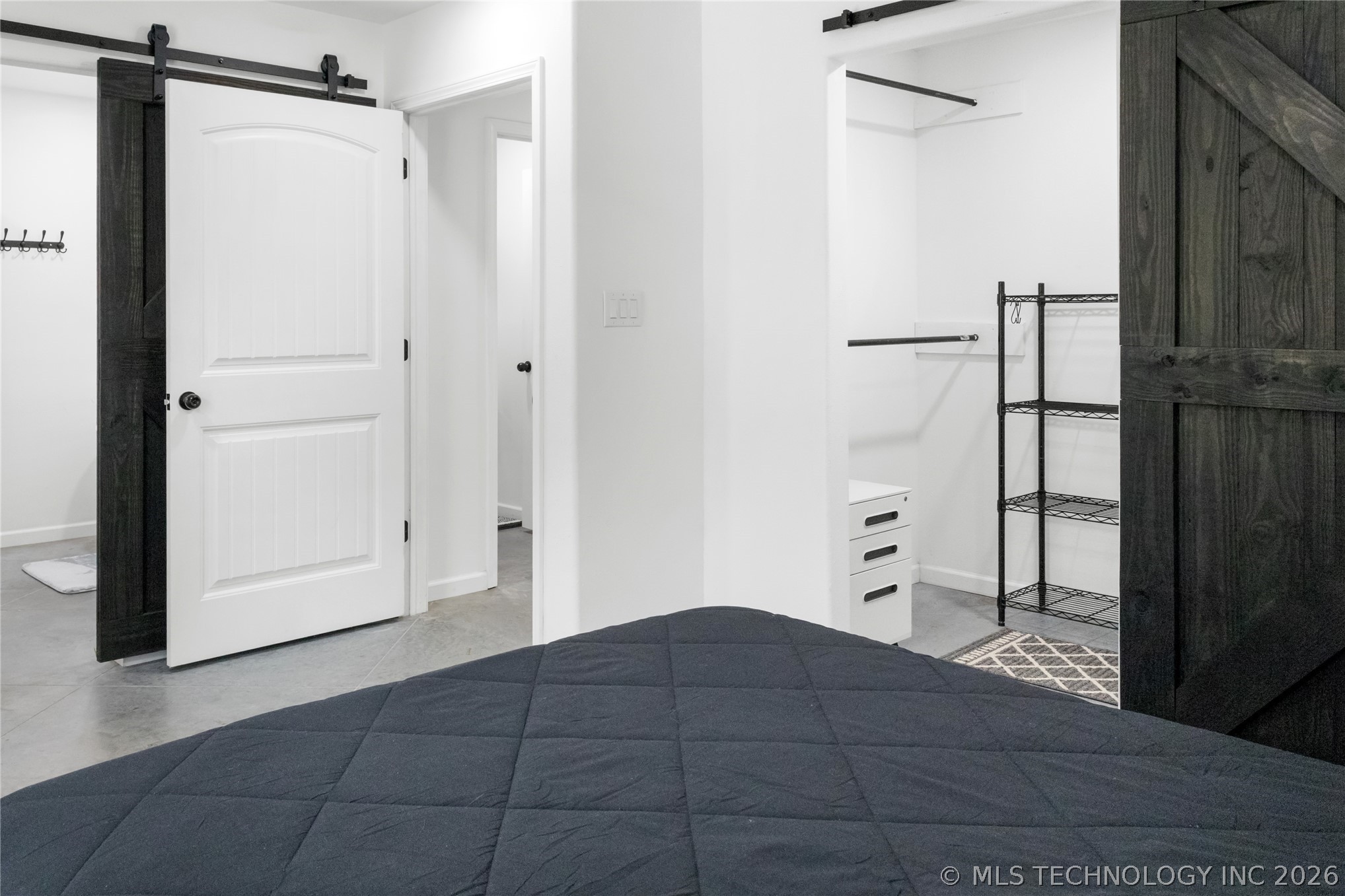 420728 E 1168 Property Photo 17
