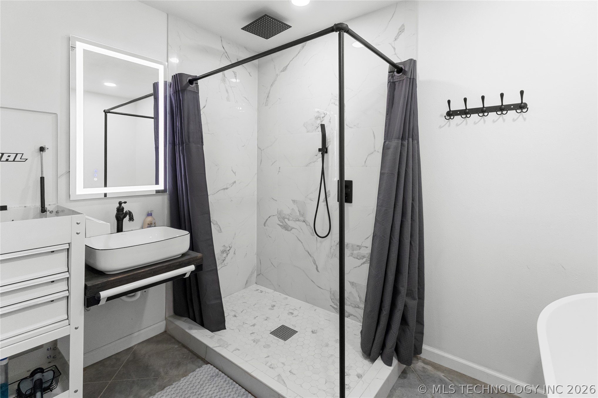 420728 E 1168 Property Photo 21