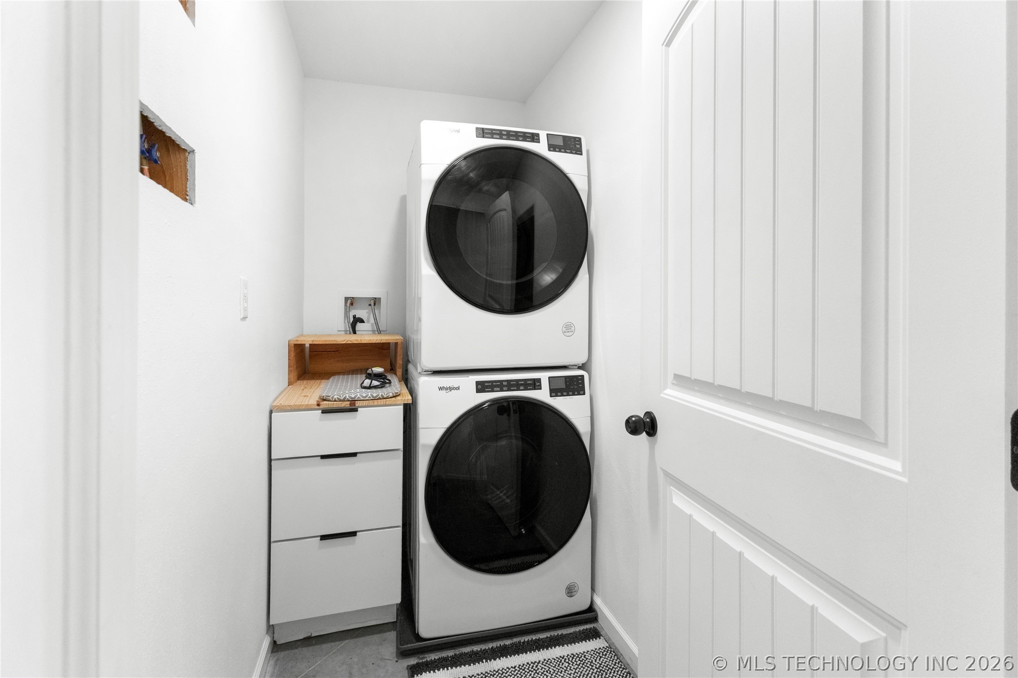 420728 E 1168 Property Photo 22