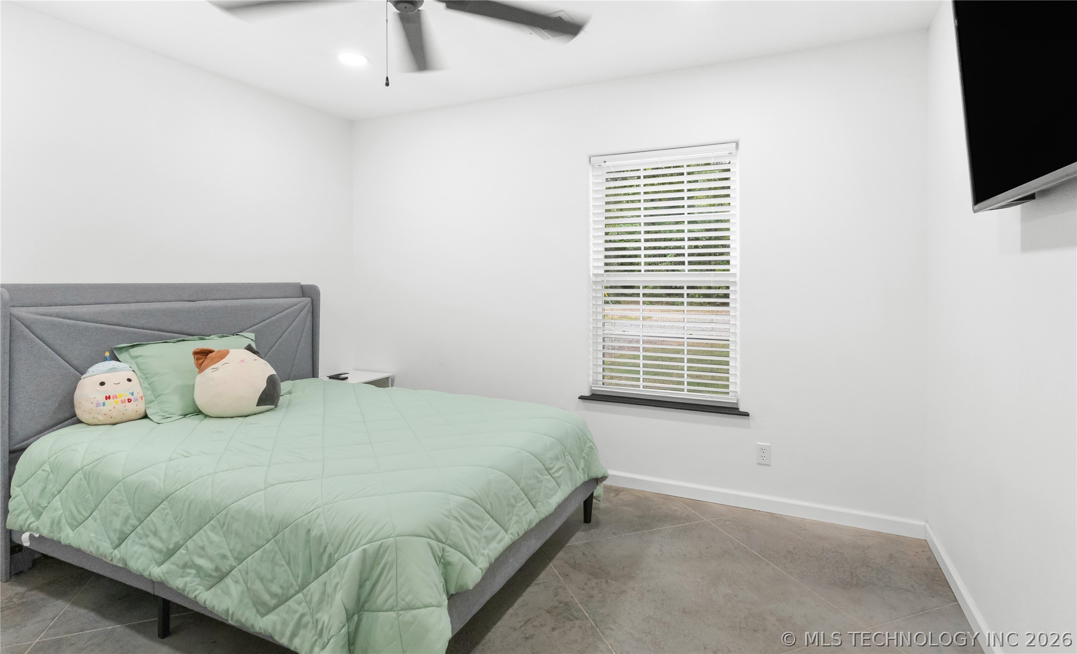 420728 E 1168 Property Photo 27