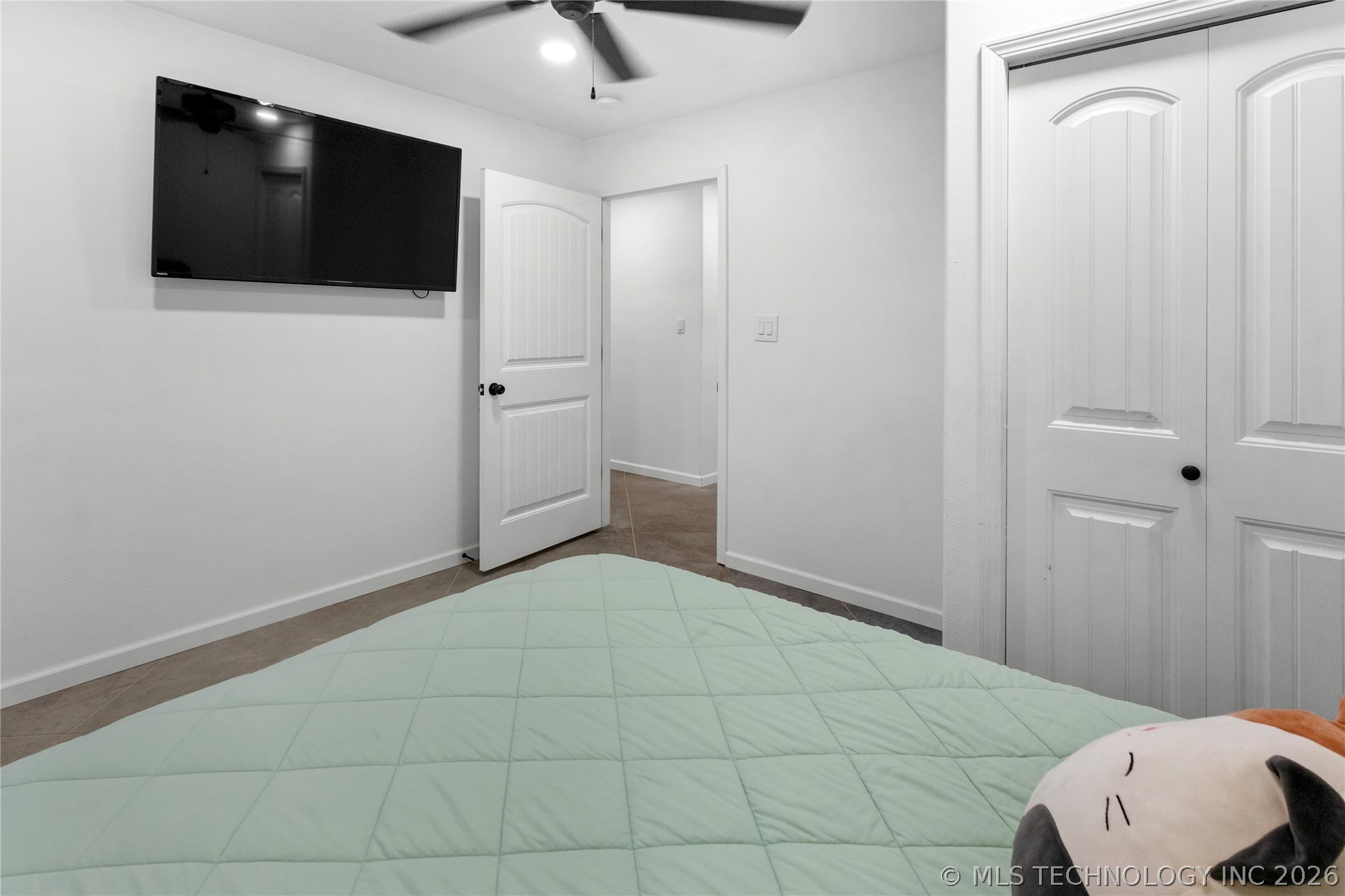420728 E 1168 Property Photo 28