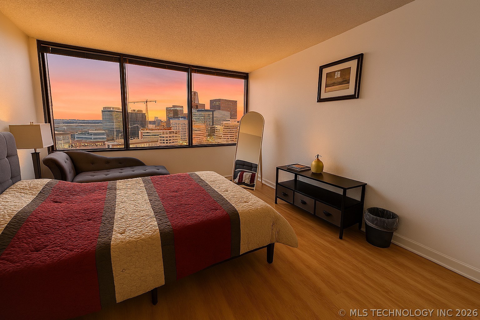 2618313 Property Photo 2