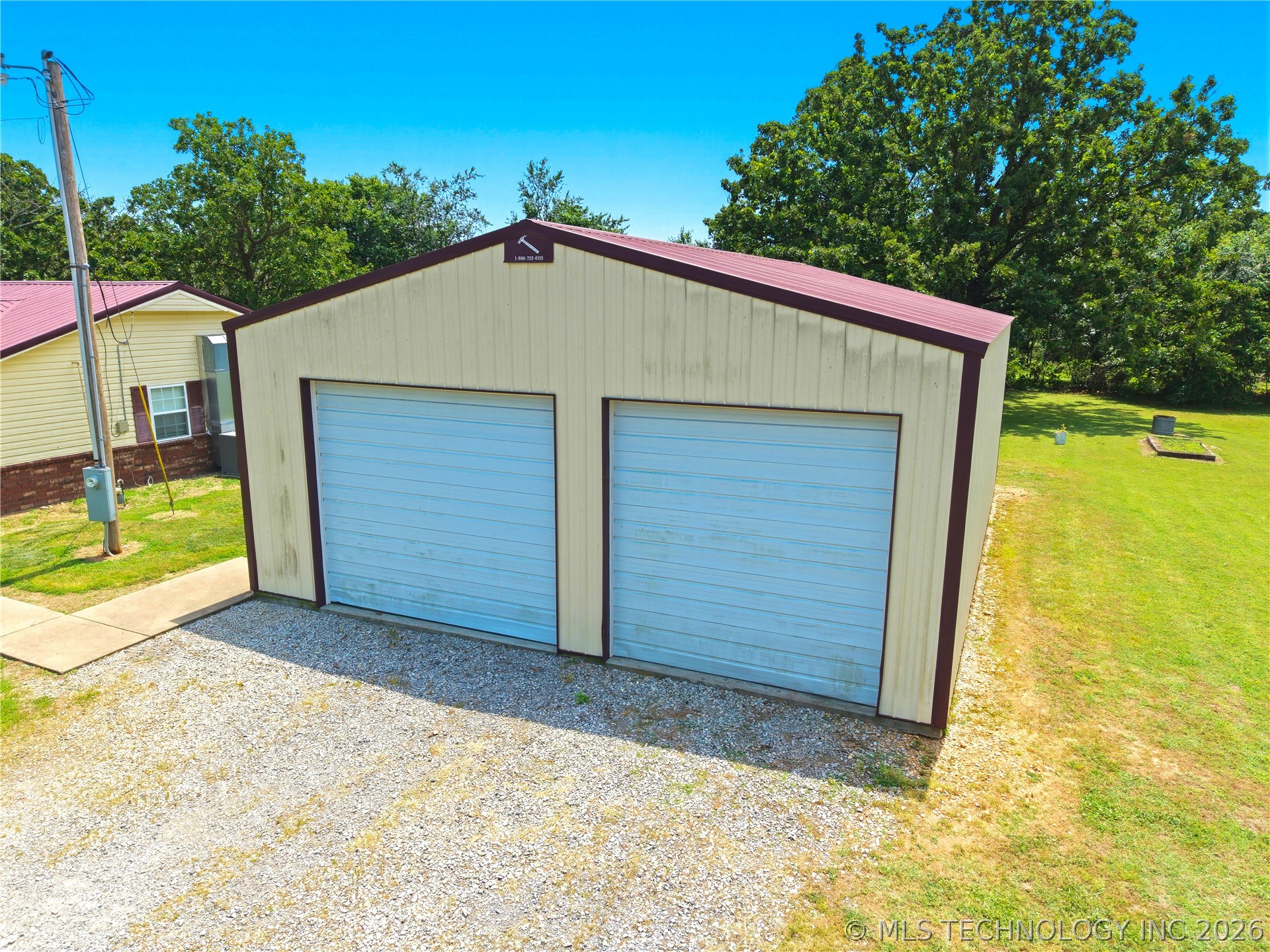 472916 E 705 Road Property Photo 7