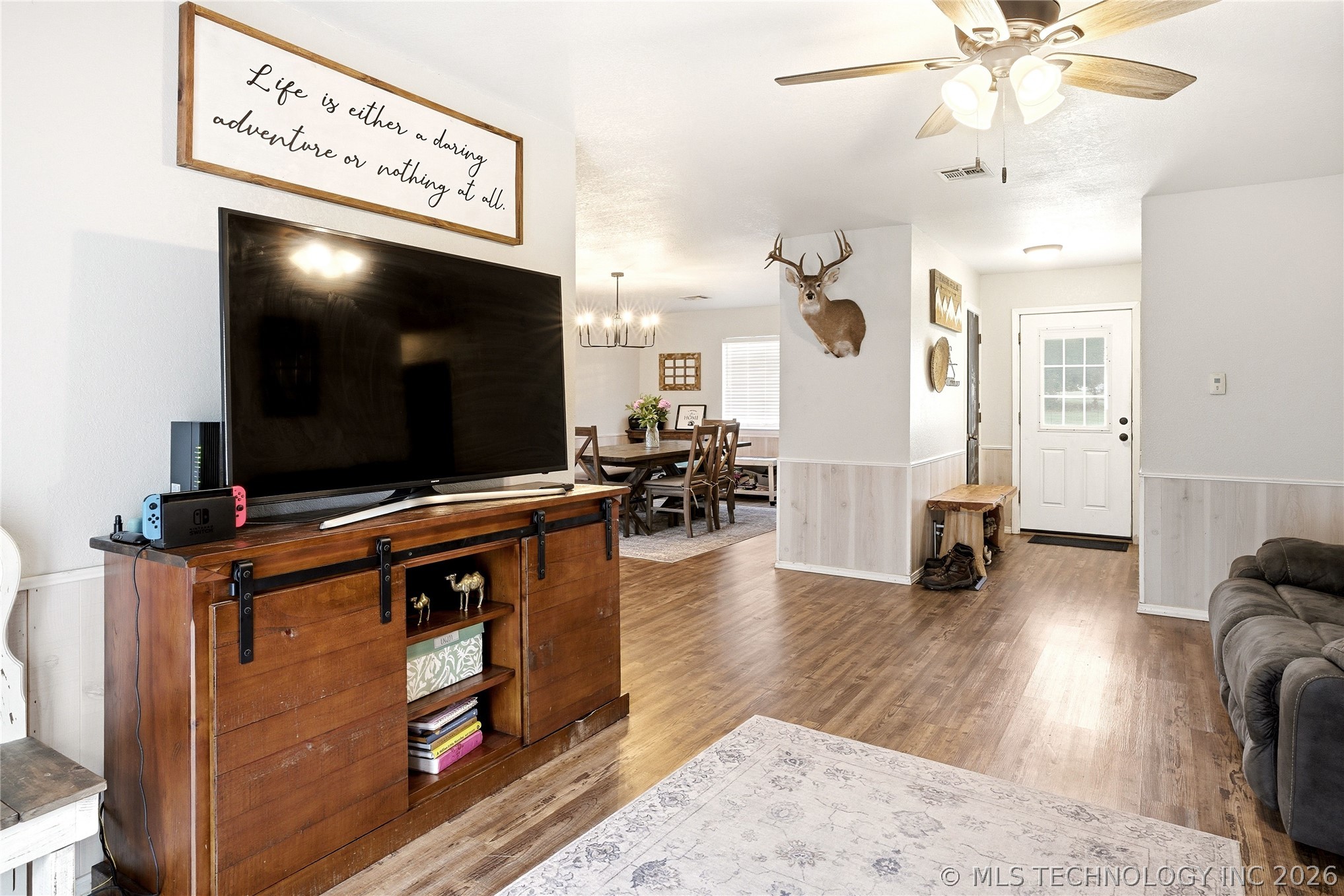 472916 E 705 Road Property Photo 11
