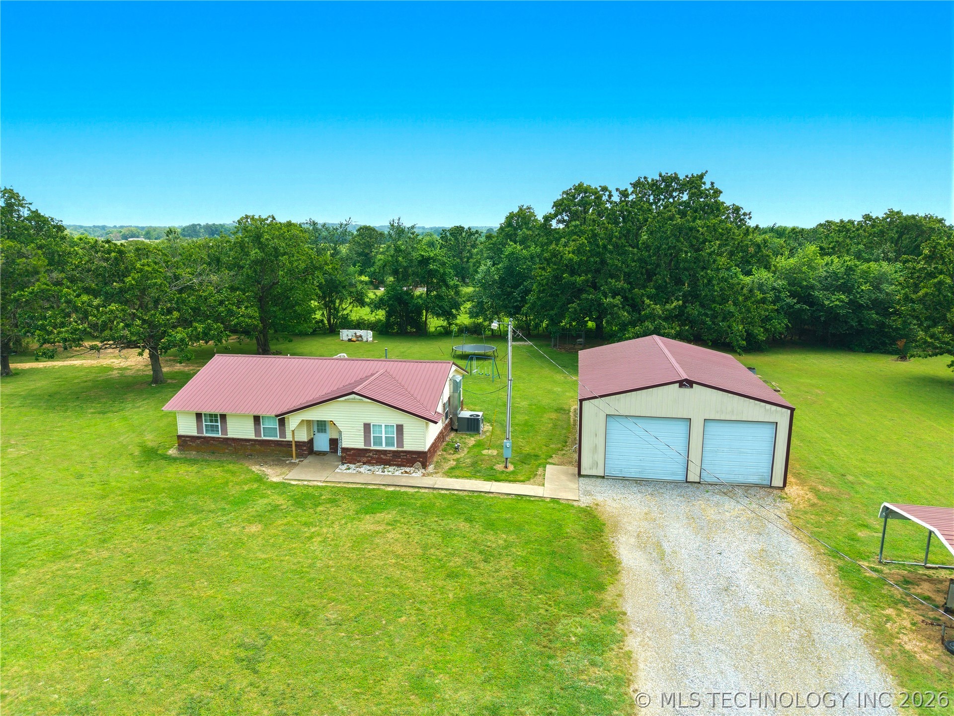 472916 E 705 Road Property Photo 37