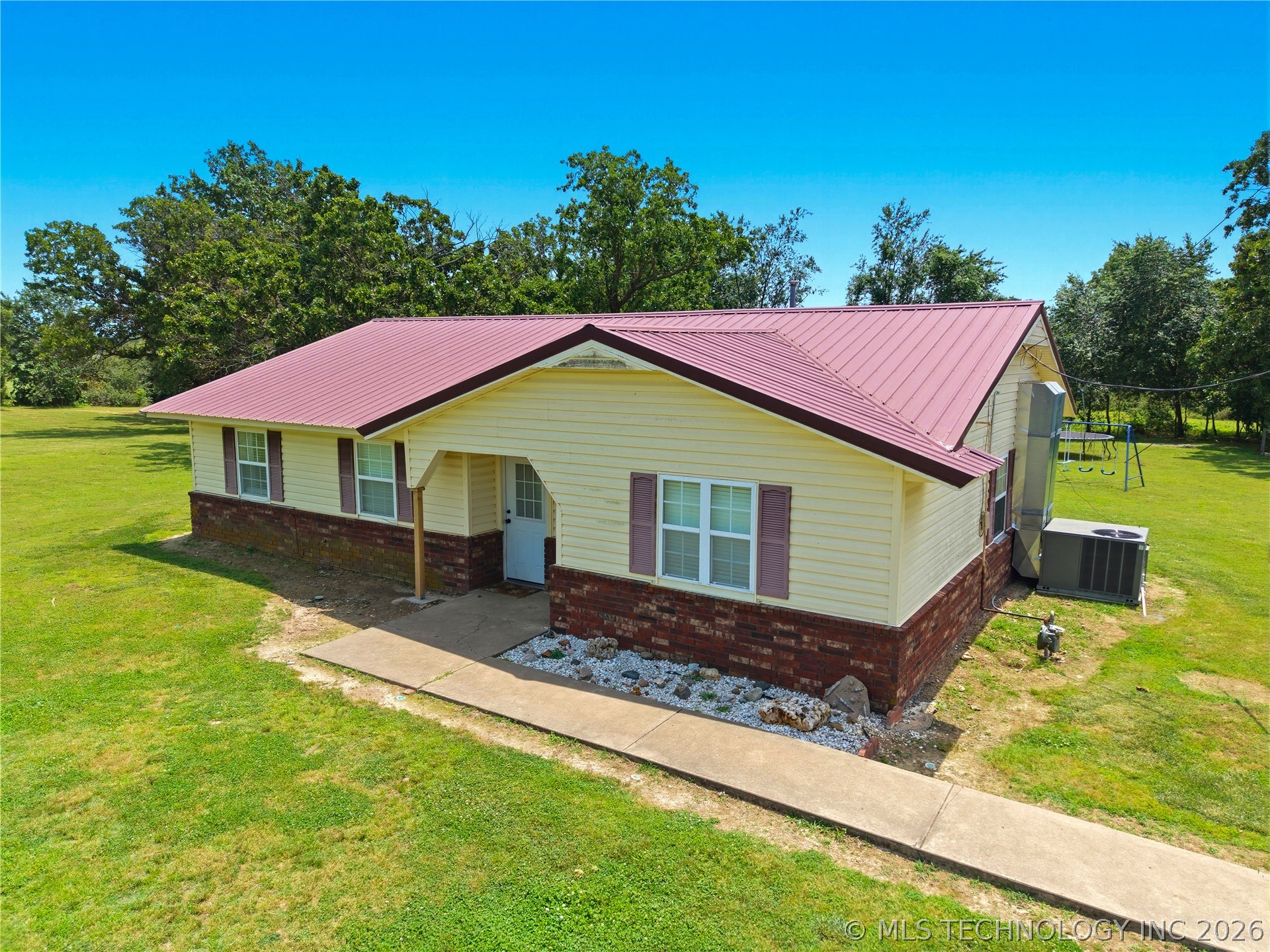 472916 E 705 Road Property Photo 39