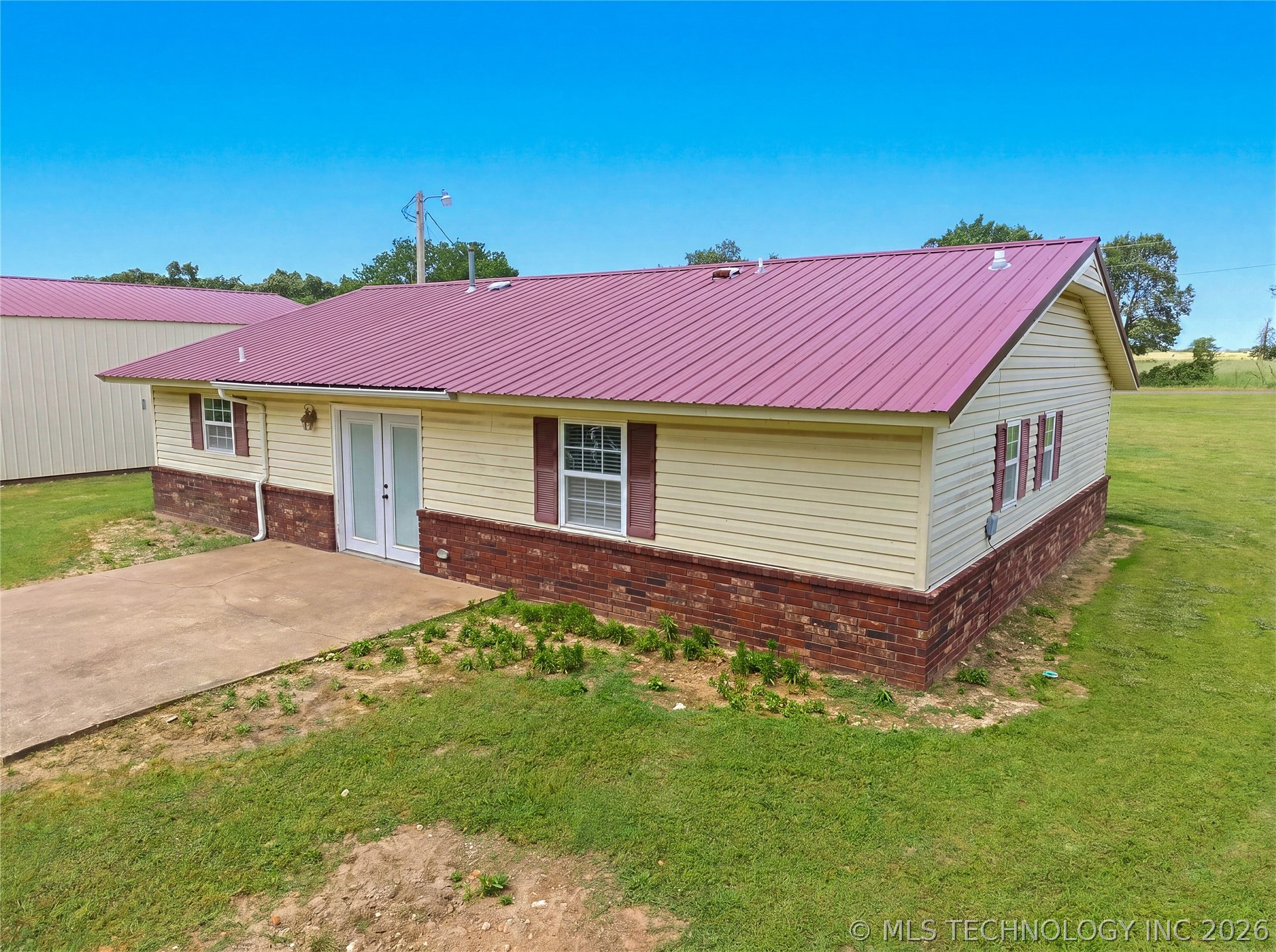 472916 E 705 Road Property Photo 41