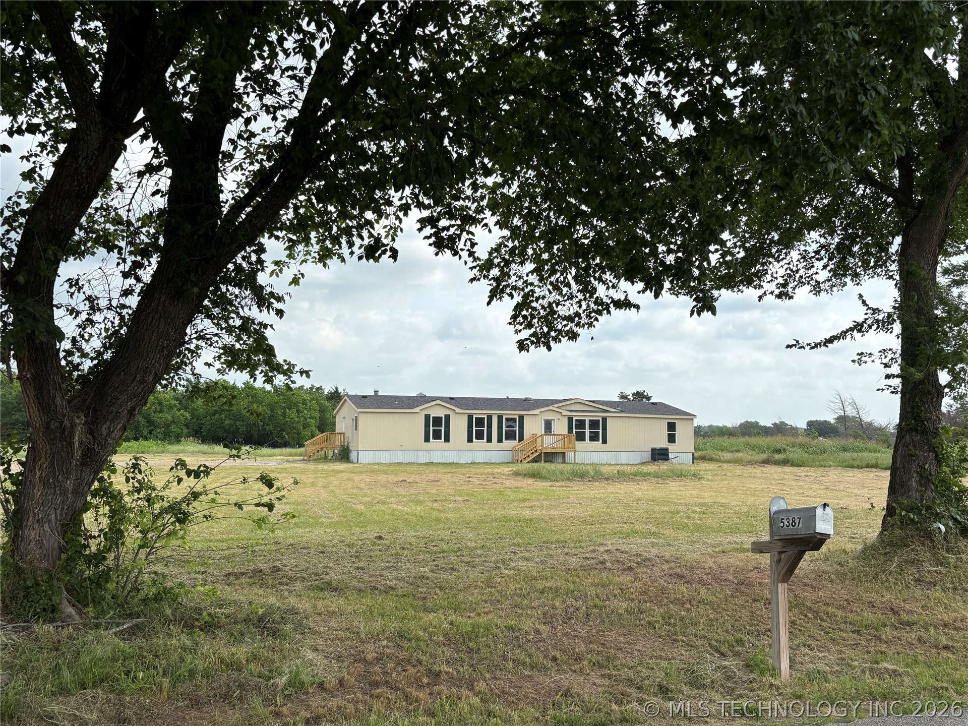 5387 Hendrix Property Photo 1
