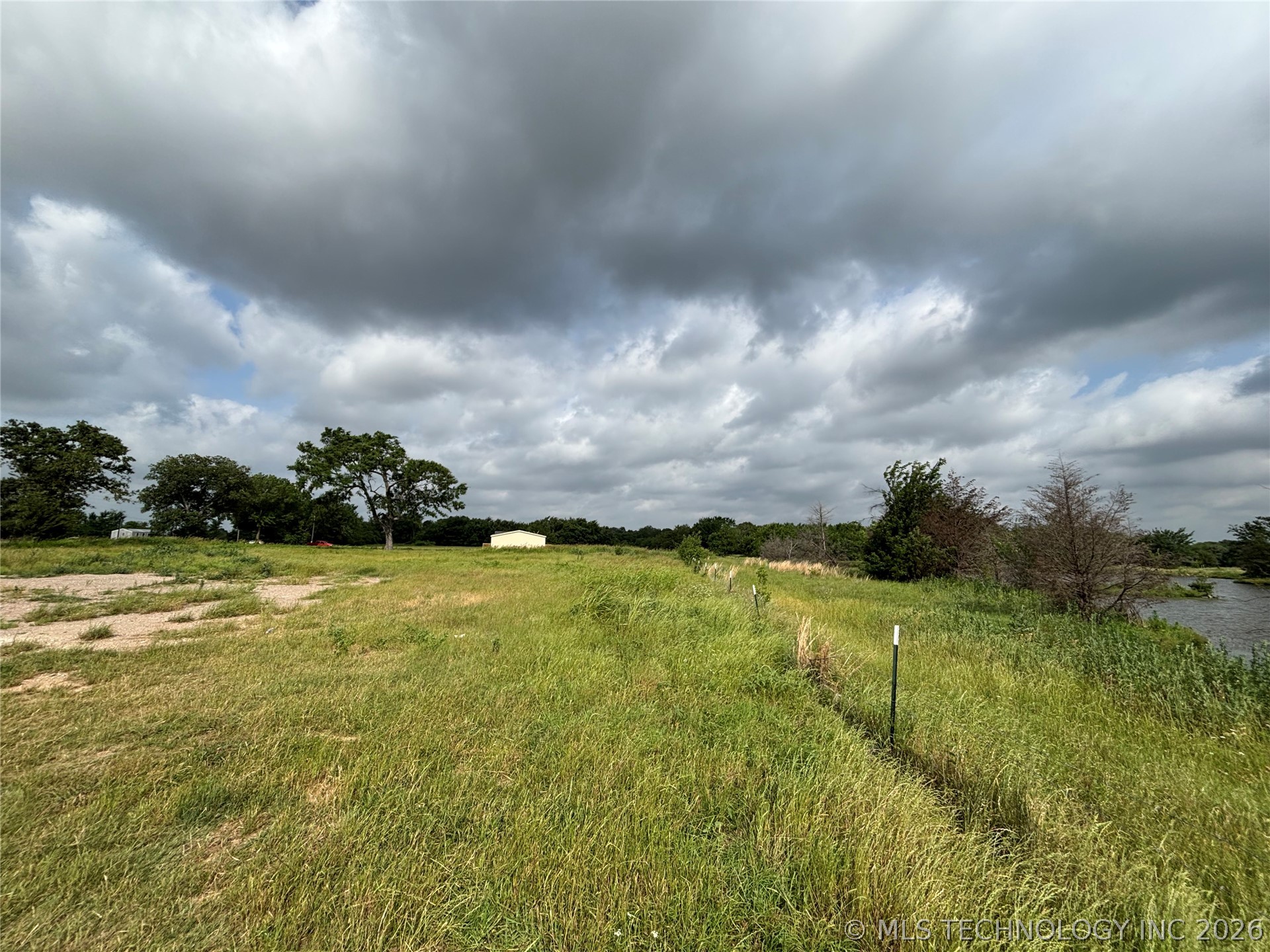 5387 Hendrix Property Photo 5