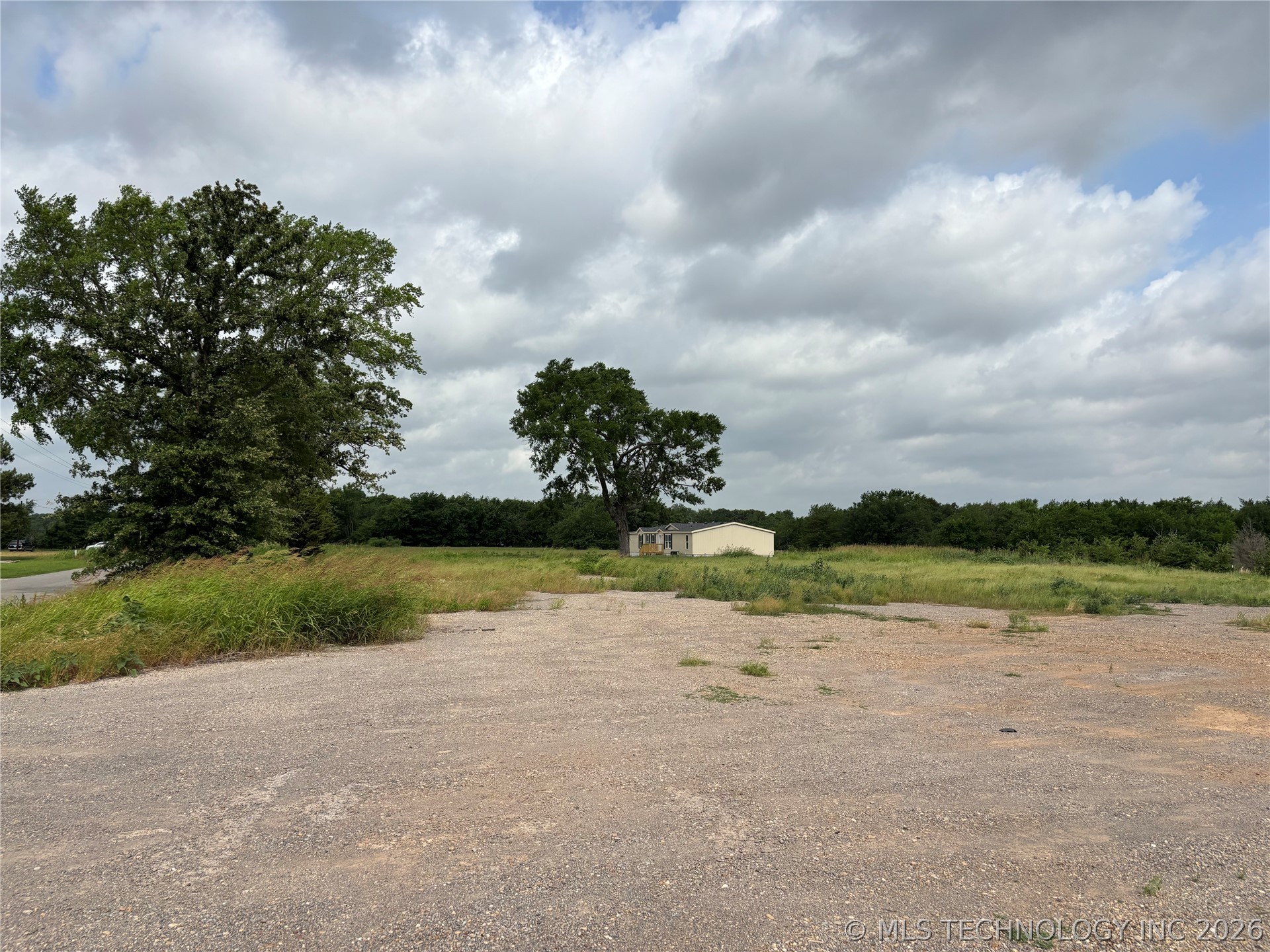 5387 Hendrix Property Photo 6