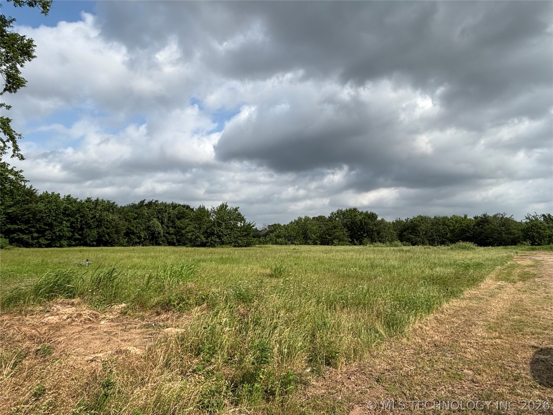 5387 Hendrix Property Photo 8