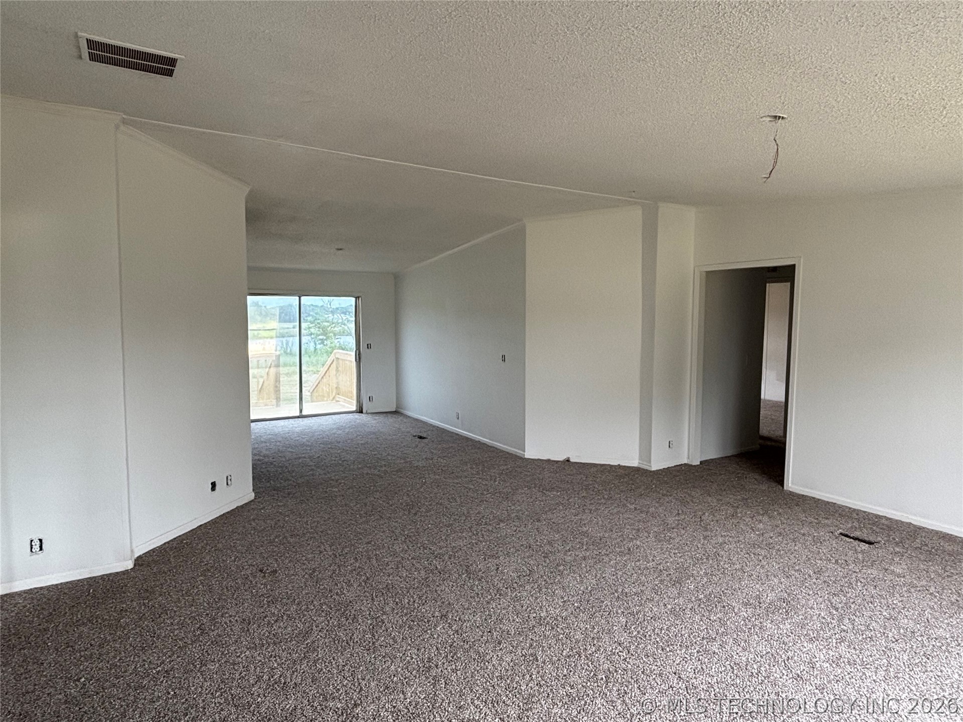 5387 Hendrix Property Photo 11
