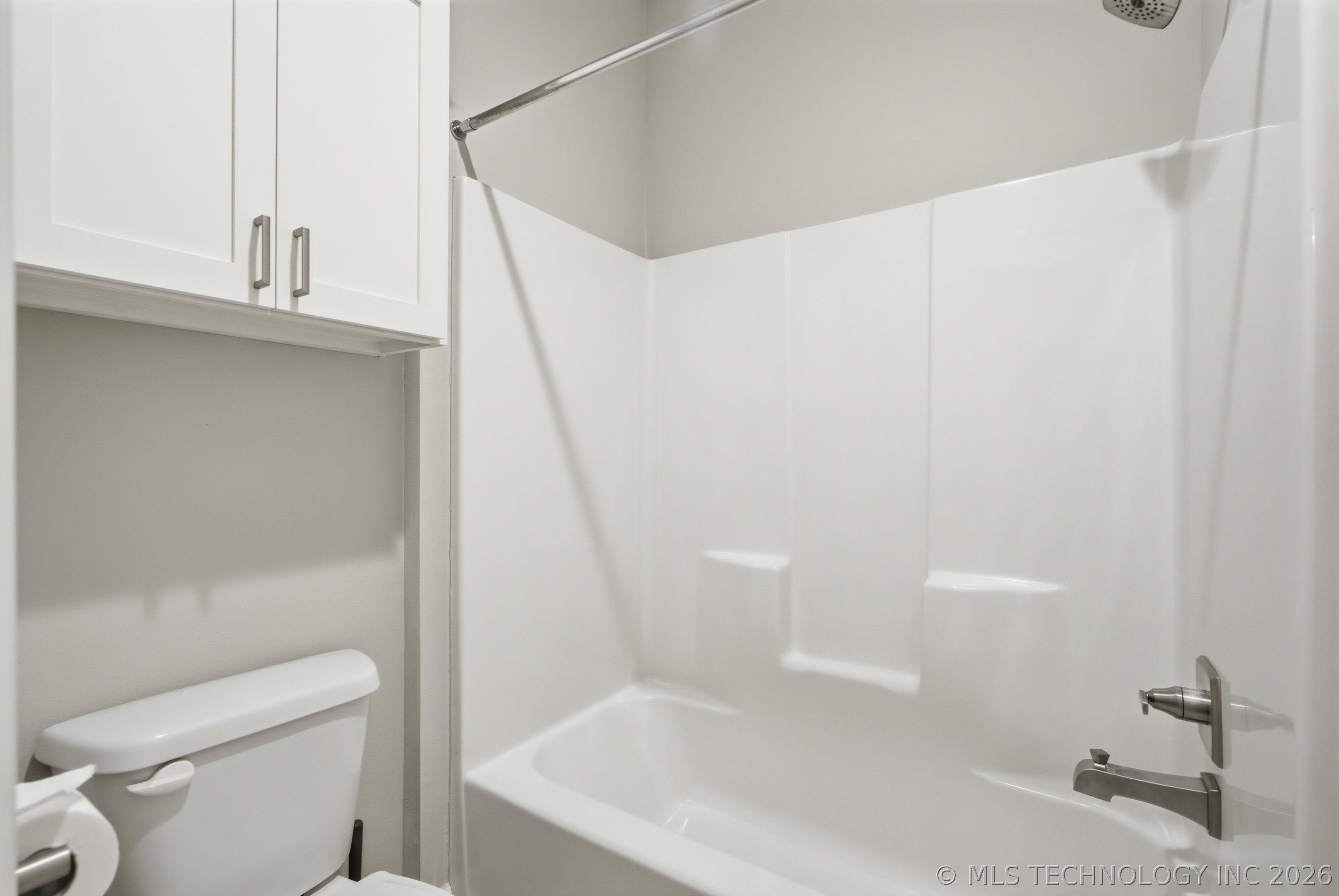 814 E Delmar Place Property Photo 39